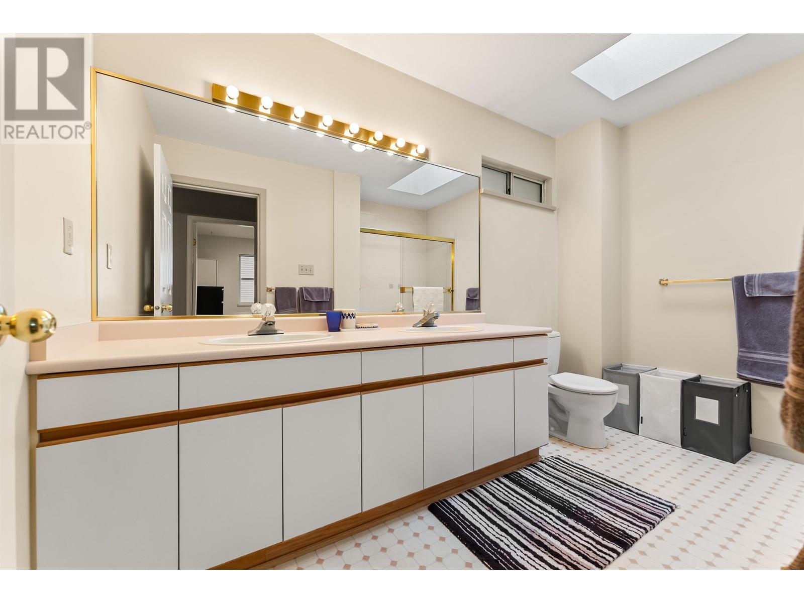 Listing Picture 23 of 38 : 4 7531 NO. 1 ROAD, Richmond / 烈治文 - 魯藝地產 Yvonne Lu Group - MLS Medallion Club Member