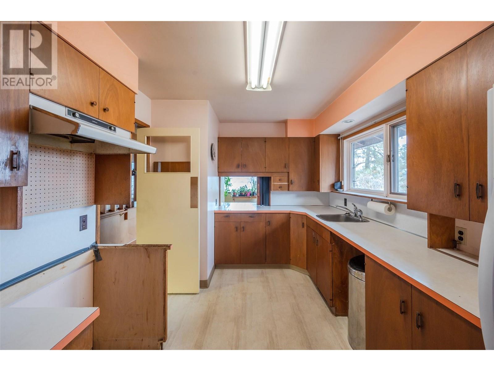 2175 Naramata Road, Naramata, British Columbia  V0H 1N1 - Photo 18 - 10338144