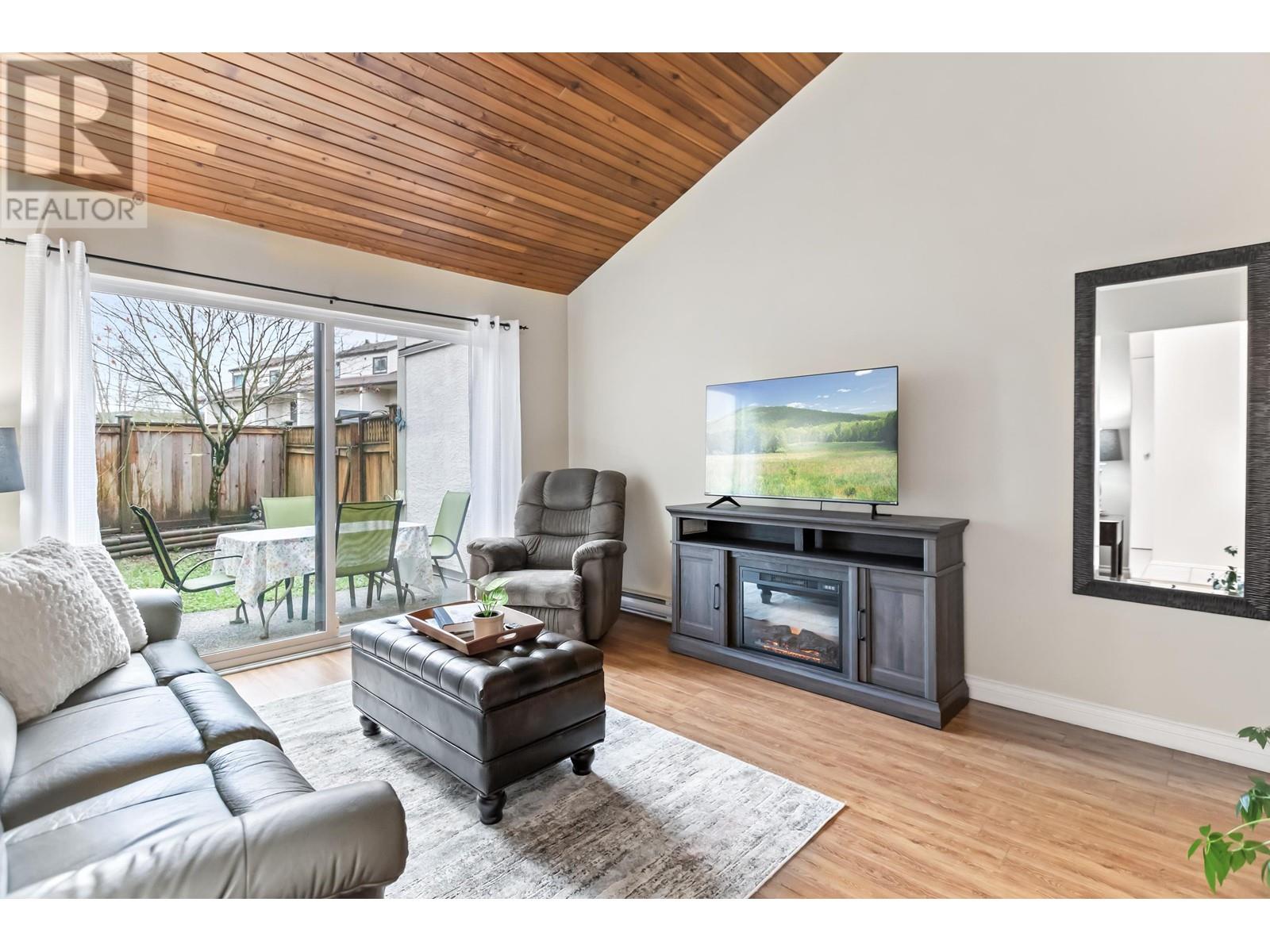 12165 222 Street, Maple Ridge, British Columbia  V2X 5W4 - Photo 1 - R2977768