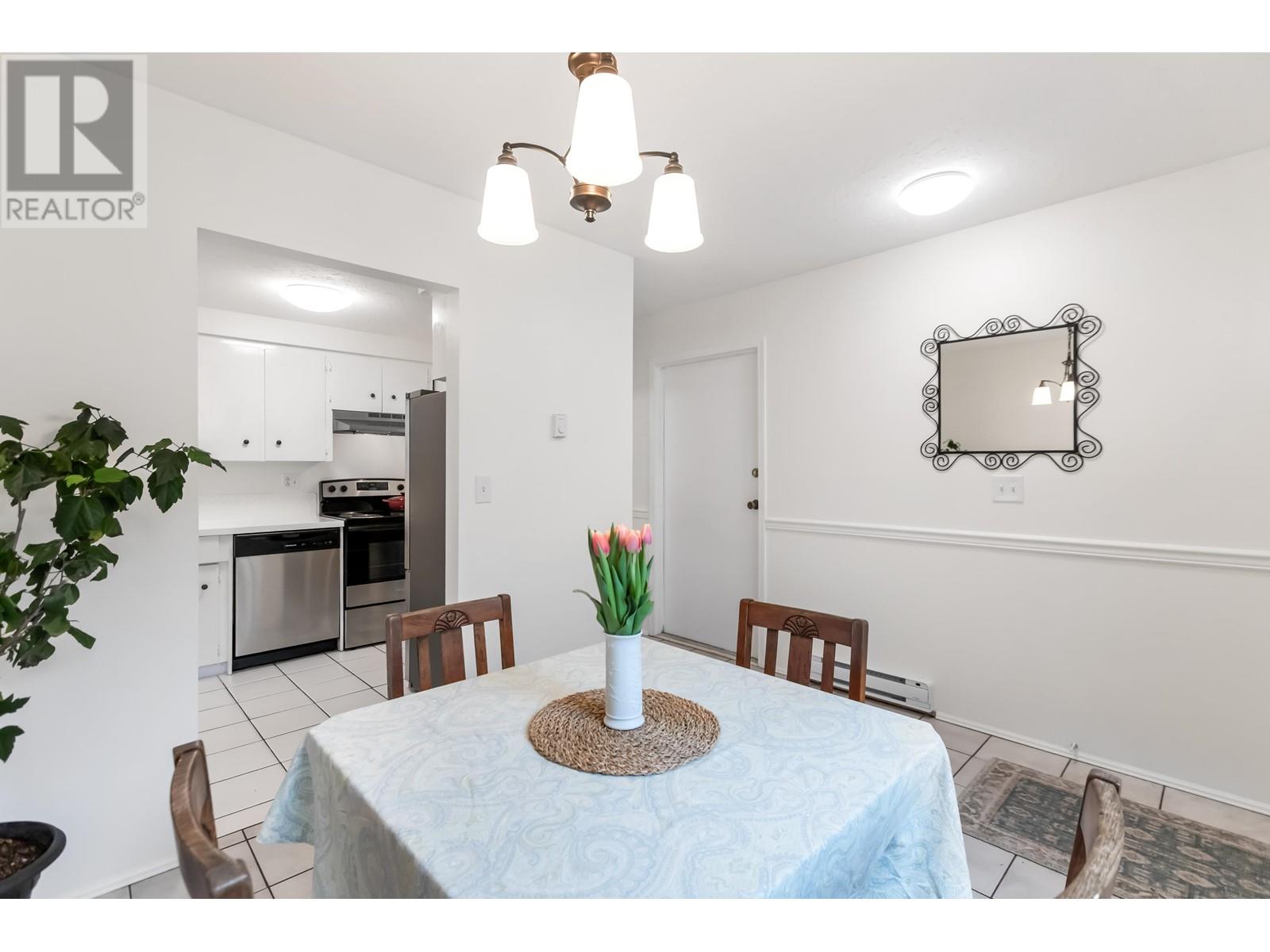 12165 222 Street, Maple Ridge, British Columbia  V2X 5W4 - Photo 5 - R2977768