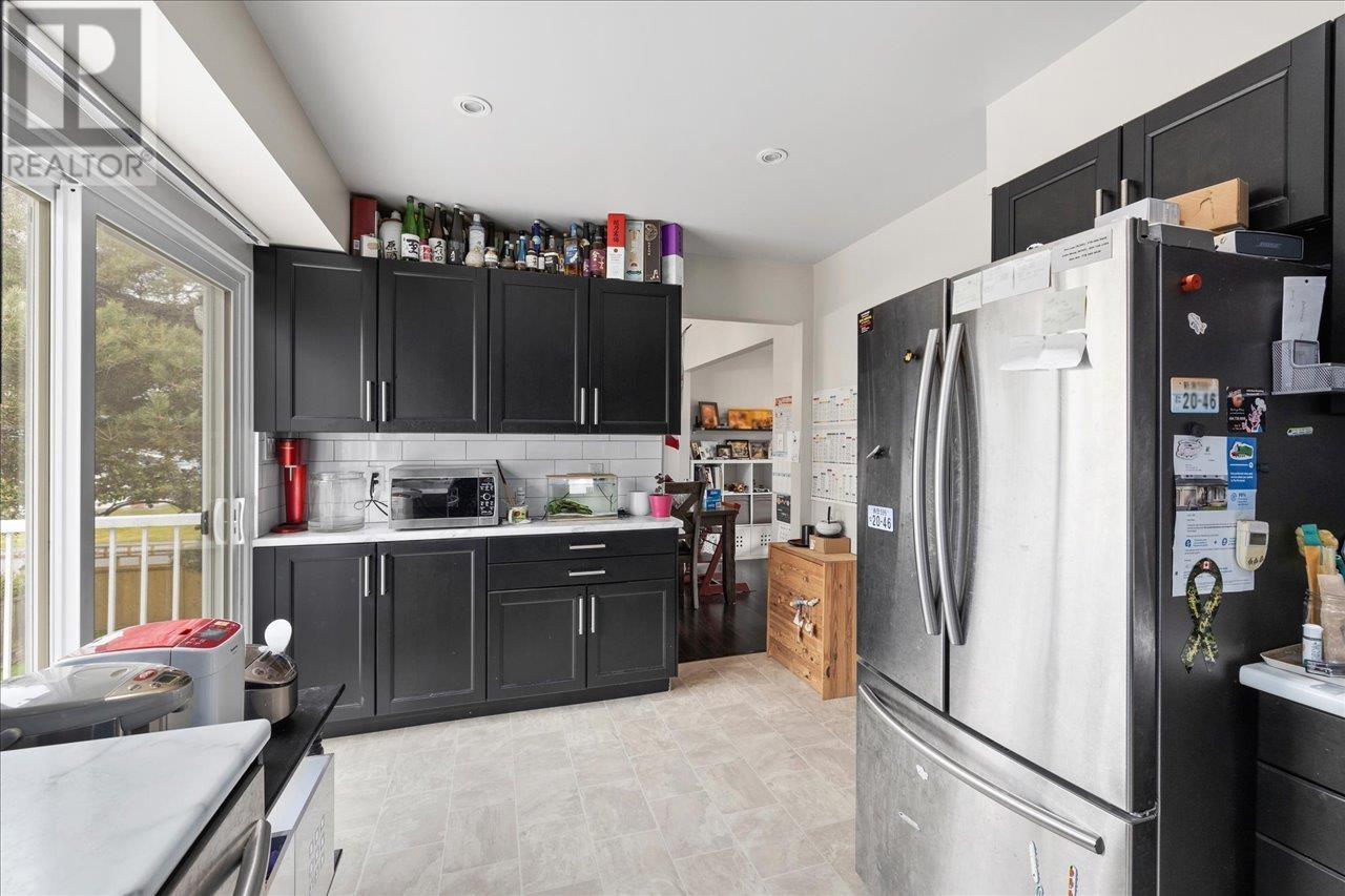 Listing Picture 10 of 37 : 7951 FROBISHER DRIVE, Richmond / 烈治文 - 魯藝地產 Yvonne Lu Group - MLS Medallion Club Member