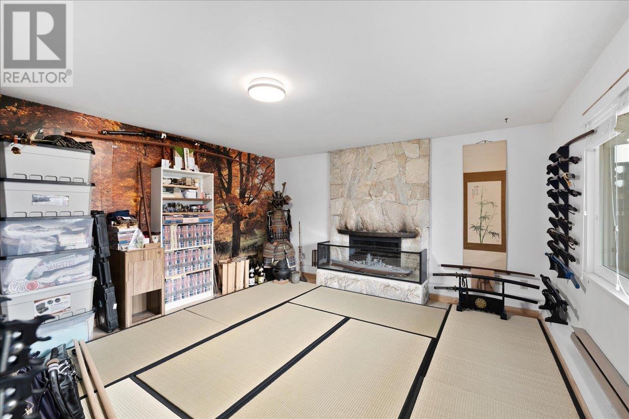 Listing Picture 20 of 37 : 7951 FROBISHER DRIVE, Richmond / 烈治文 - 魯藝地產 Yvonne Lu Group - MLS Medallion Club Member