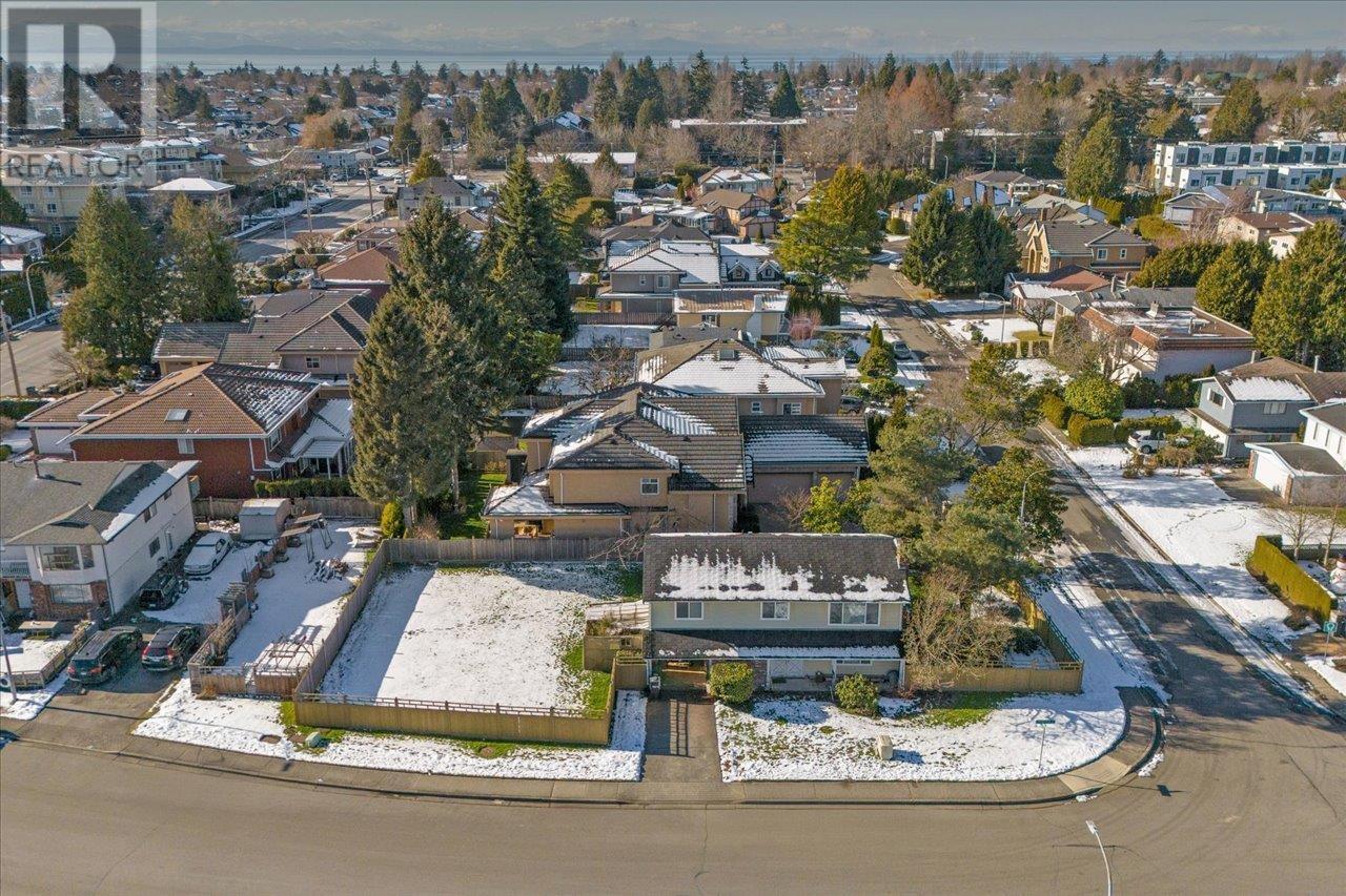 Listing Picture 27 of 37 : 7951 FROBISHER DRIVE, Richmond / 烈治文 - 魯藝地產 Yvonne Lu Group - MLS Medallion Club Member