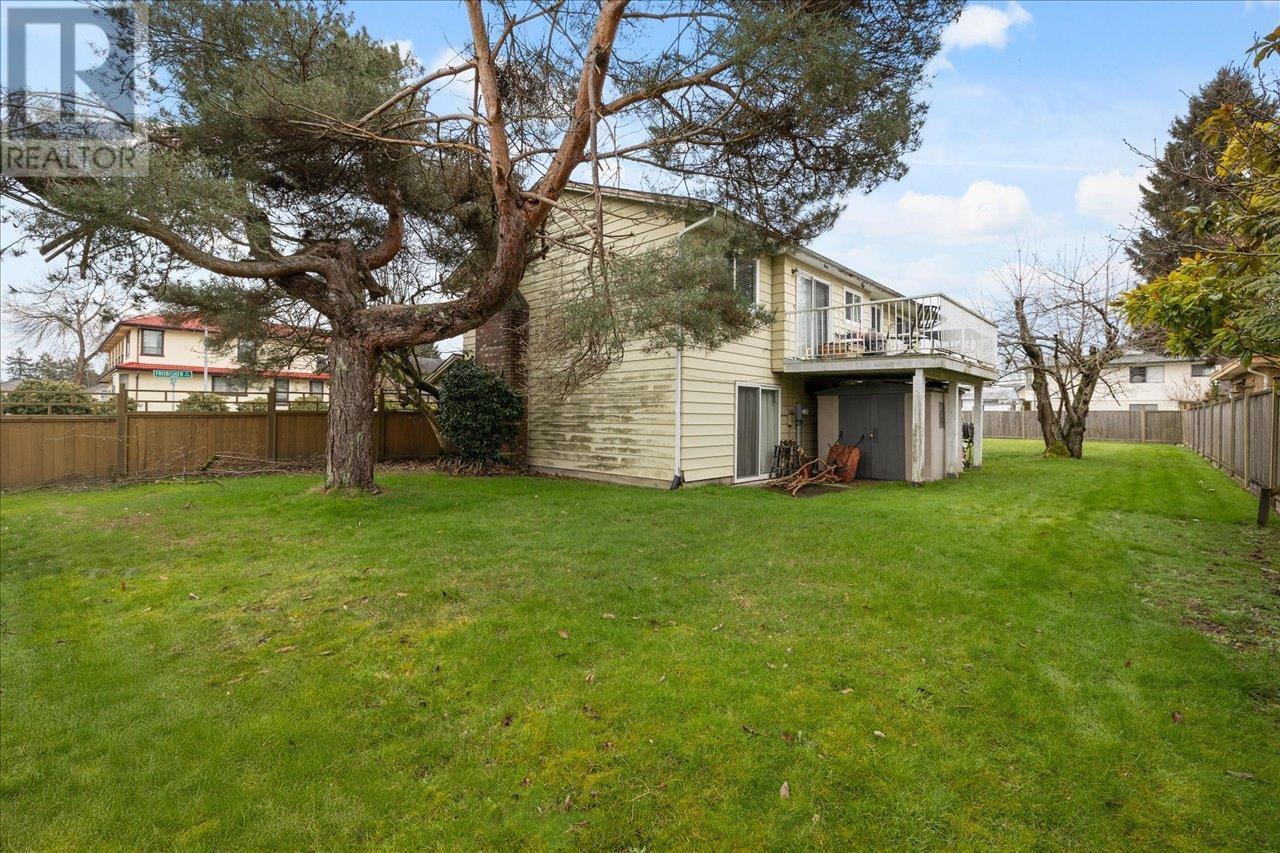 Listing Picture 33 of 37 : 7951 FROBISHER DRIVE, Richmond / 烈治文 - 魯藝地產 Yvonne Lu Group - MLS Medallion Club Member