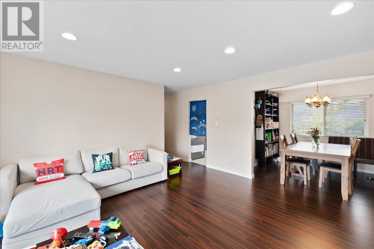 Listing Picture 6 of 37 : 7951 FROBISHER DRIVE, Richmond / 烈治文 - 魯藝地產 Yvonne Lu Group - MLS Medallion Club Member