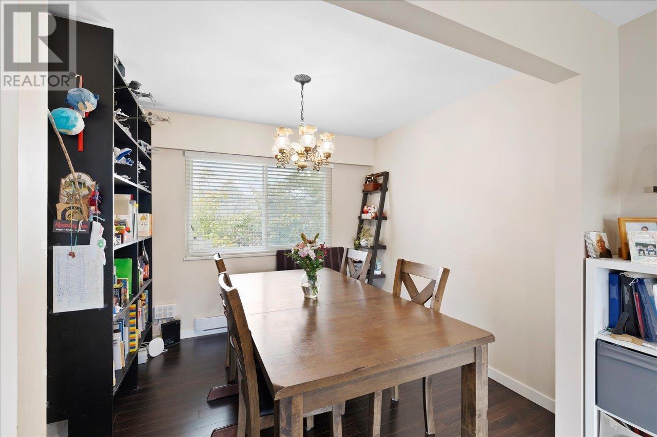 Listing Picture 7 of 37 : 7951 FROBISHER DRIVE, Richmond / 烈治文 - 魯藝地產 Yvonne Lu Group - MLS Medallion Club Member