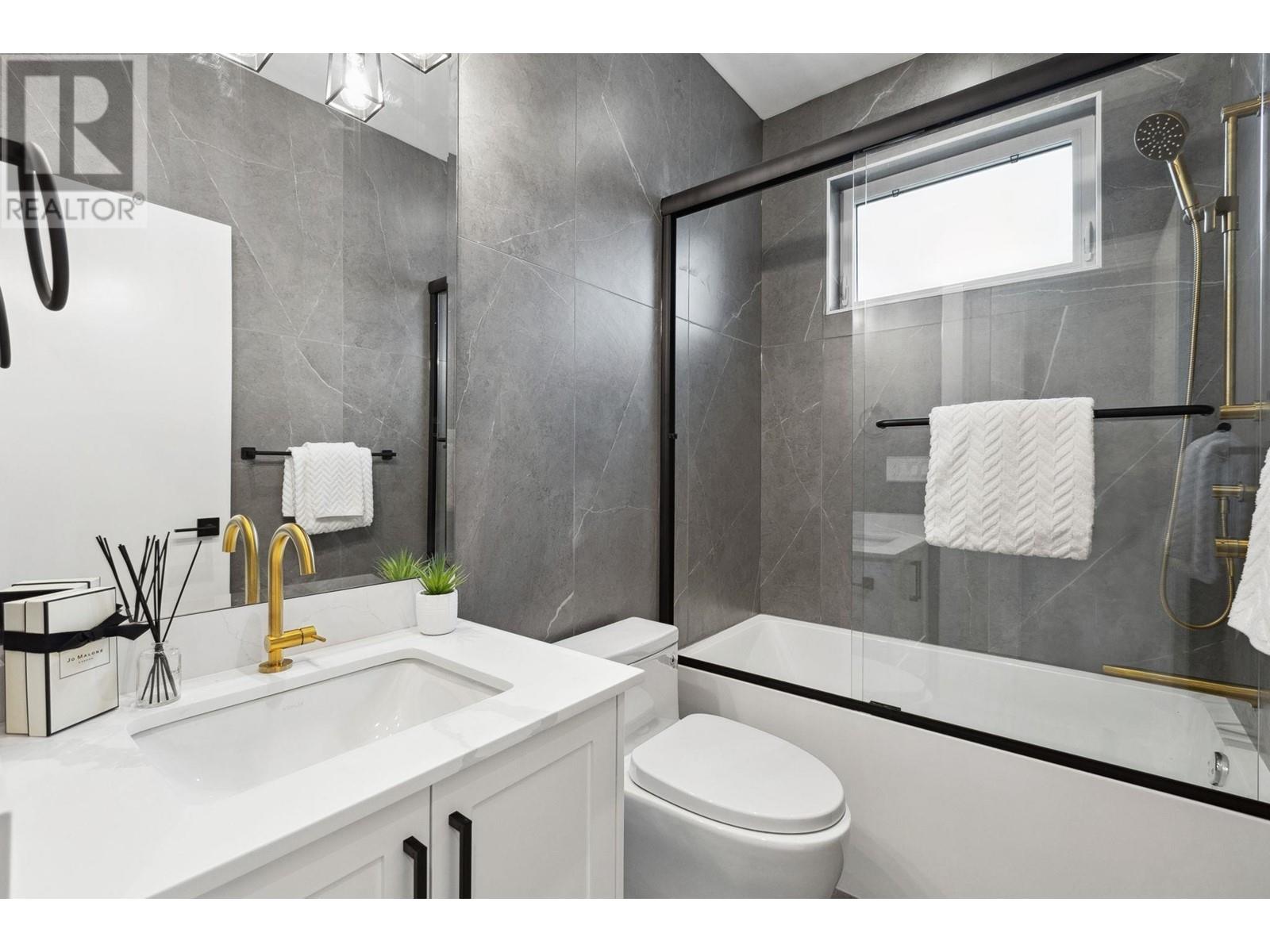 1330 W 15th Street, North Vancouver, British Columbia  V7P 1N2 - Photo 16 - R2977750