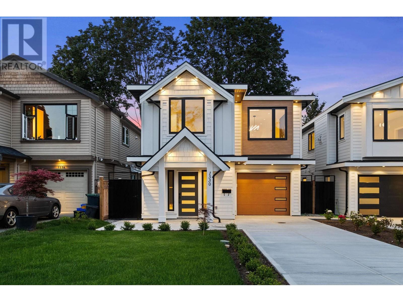 Property at 1330 W 15TH STREET image 3