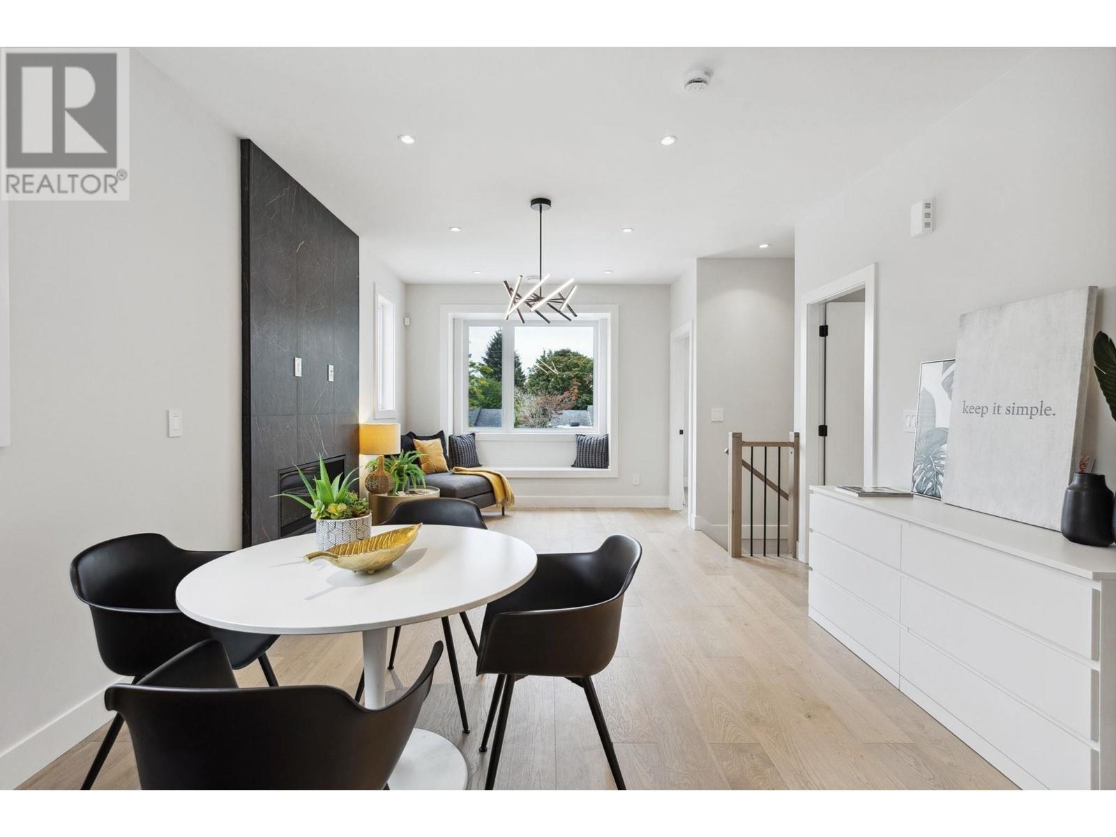 1330 W 15th Street, North Vancouver, British Columbia  V7P 1N2 - Photo 4 - R2977750