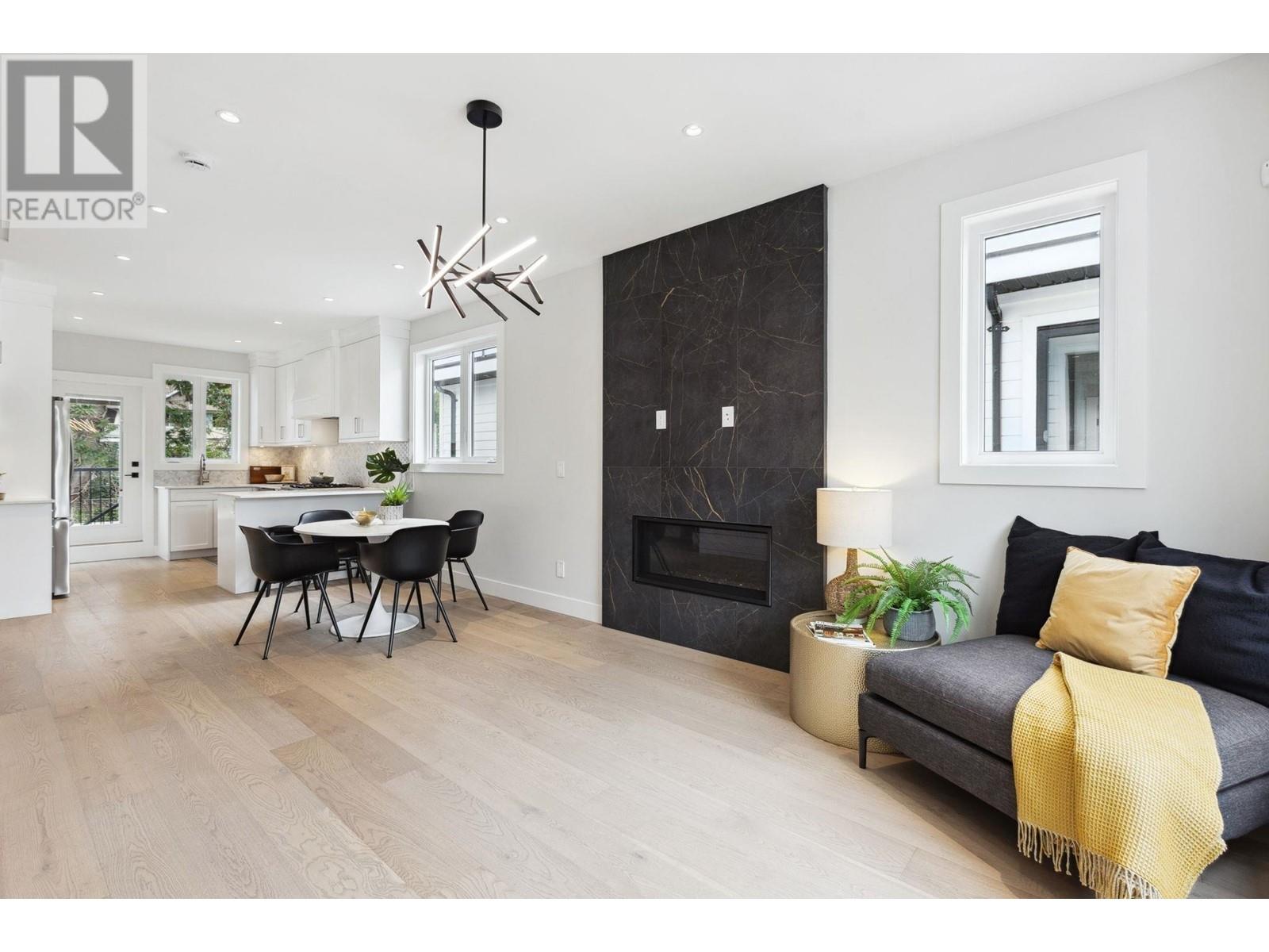 1330 W 15th Street, North Vancouver, British Columbia  V7P 1N2 - Photo 5 - R2977750
