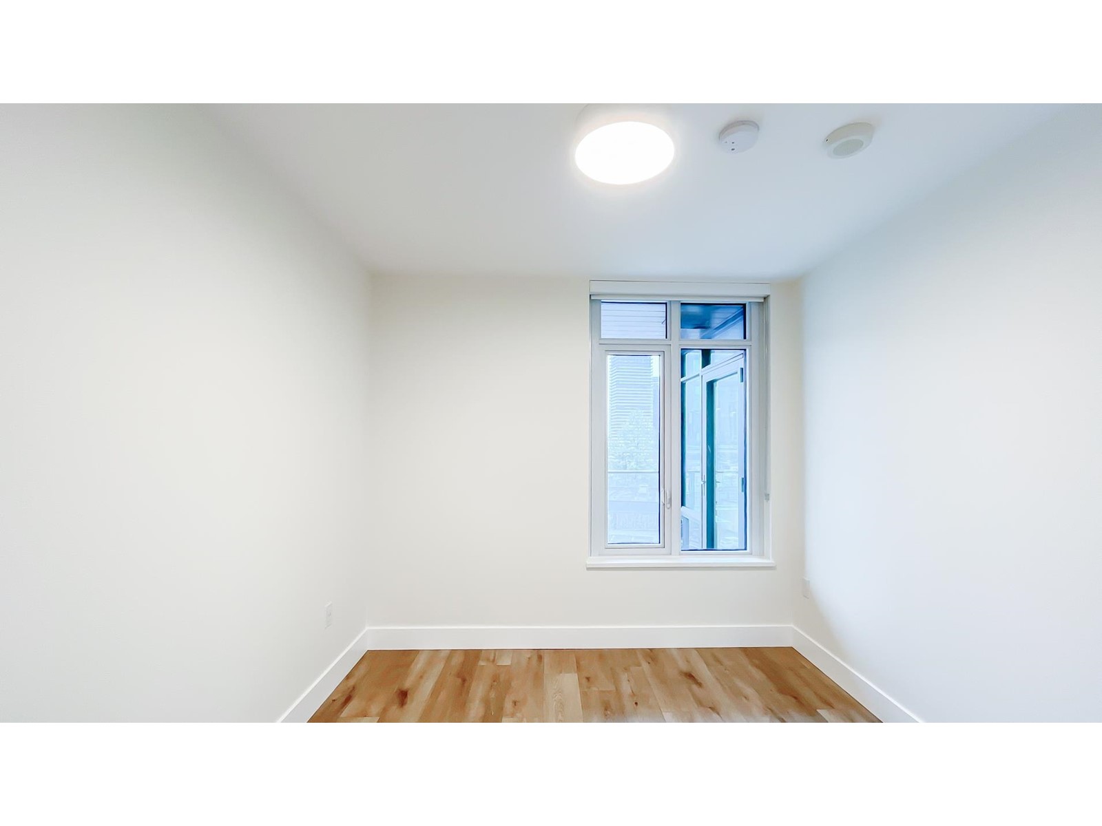 407 10428 Whalley Boulevard, Surrey, British Columbia  V3T 1W6 - Photo 12 - R2977573