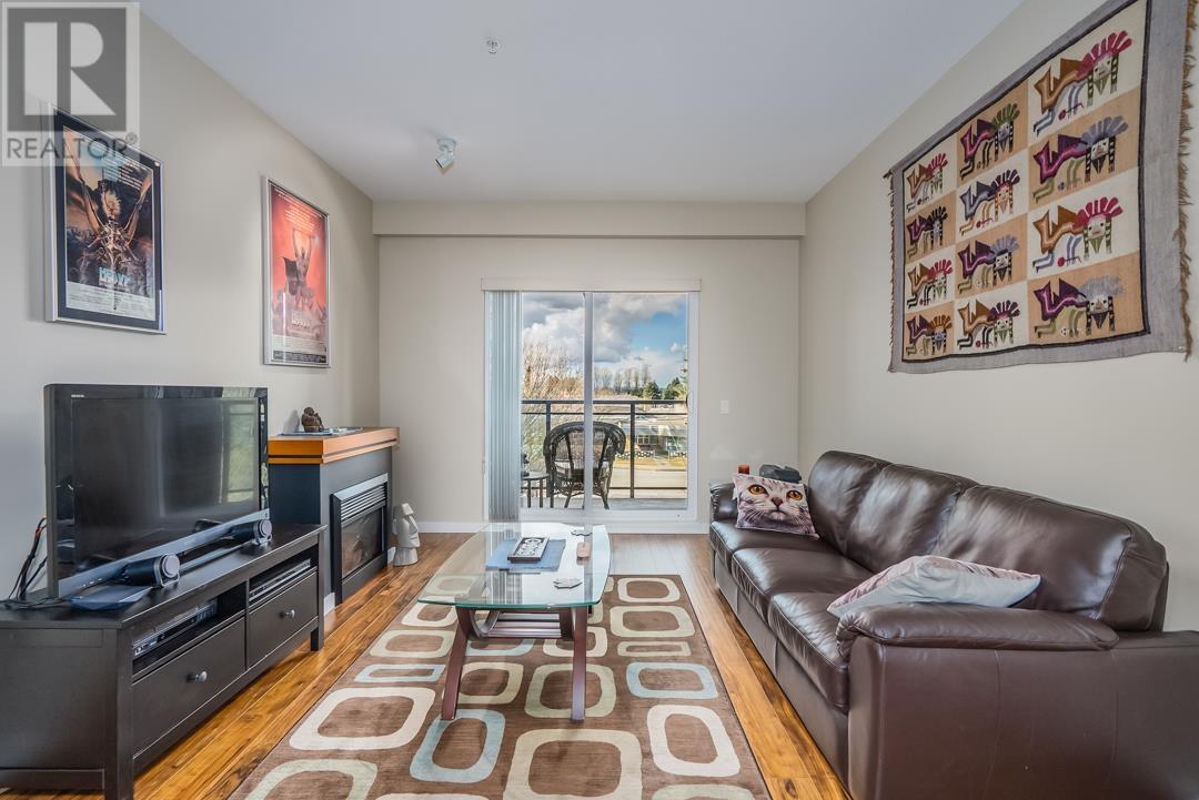Property at 315 11950 HARRIS ROAD image 2