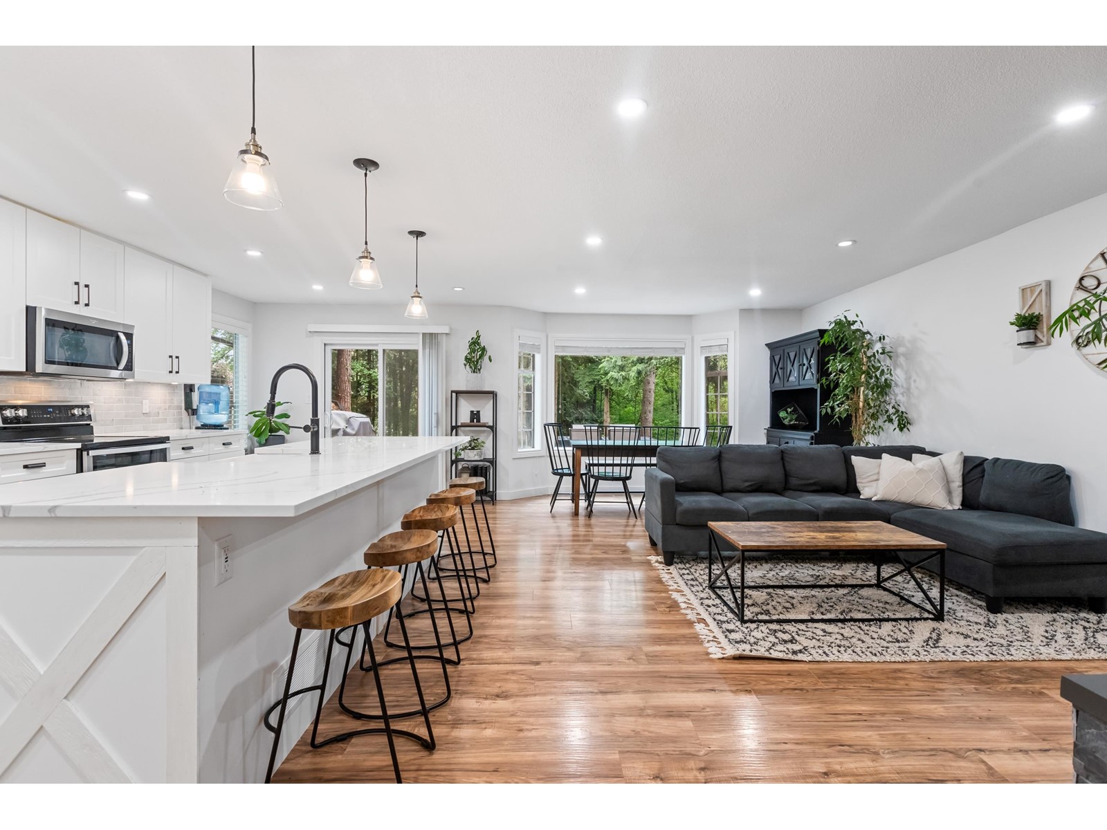 Property at 30328 BERG AVENUE image 4