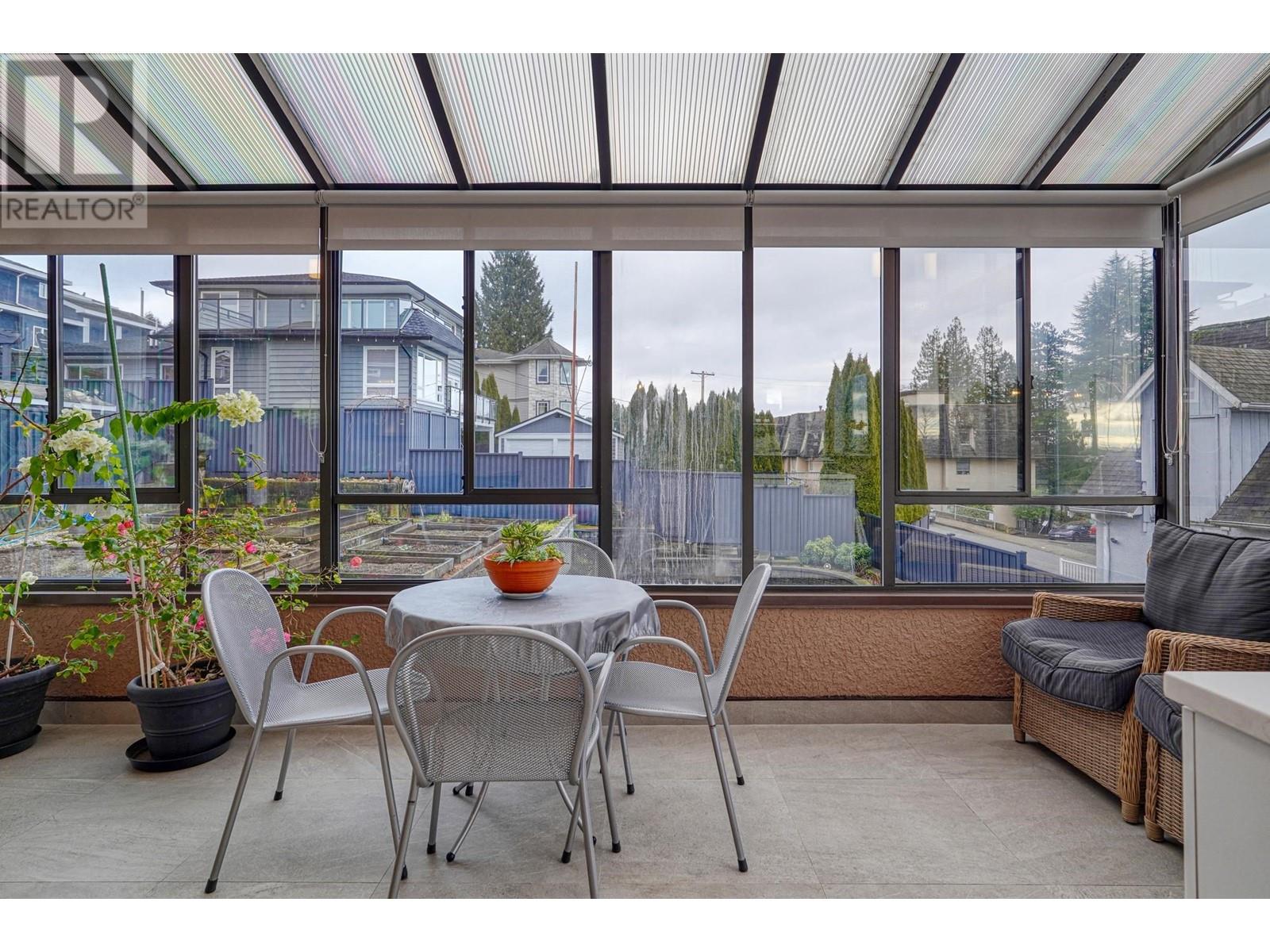 Listing Picture 5 of 18 : 376 HYTHE AVENUE, Burnaby / 本拿比 - 魯藝地產 Yvonne Lu Group - MLS Medallion Club Member
