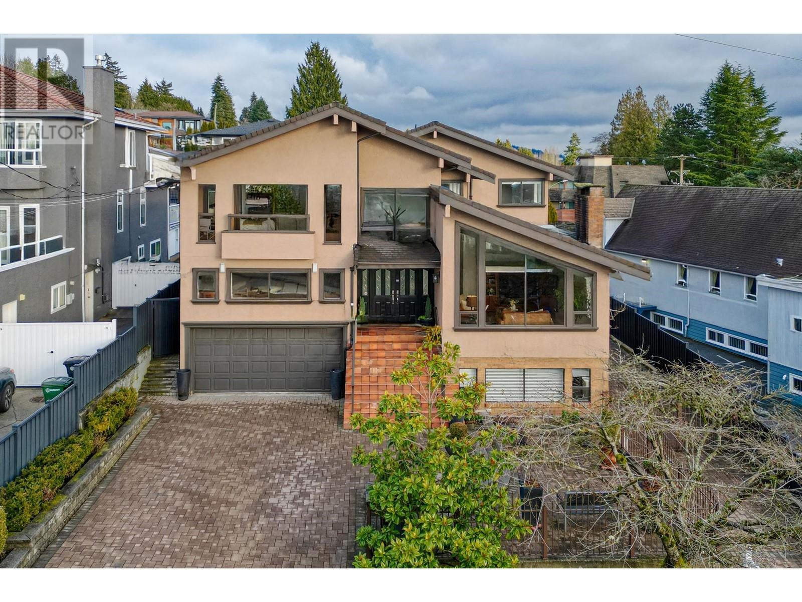 Listing Picture 18 of 18 : 376 HYTHE AVENUE, Burnaby / 本拿比 - 魯藝地產 Yvonne Lu Group - MLS Medallion Club Member