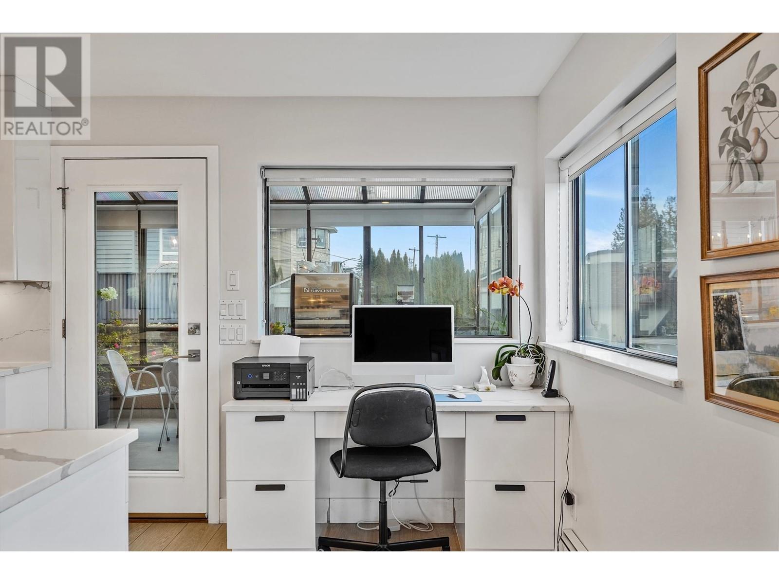 Listing Picture 6 of 18 : 376 HYTHE AVENUE, Burnaby / 本拿比 - 魯藝地產 Yvonne Lu Group - MLS Medallion Club Member