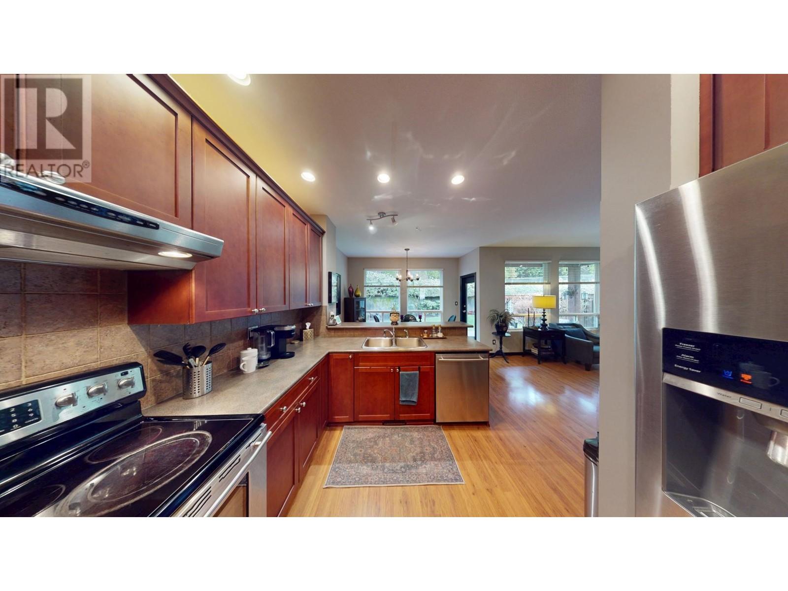 35 2287 Argue Street, Port Coquitlam, British Columbia  V3C 6R2 - Photo 3 - R2977587