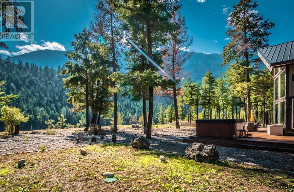 5353 12 Highway, Lillooet, British Columbia  V0K 1V0 - Photo 9 - 10339031