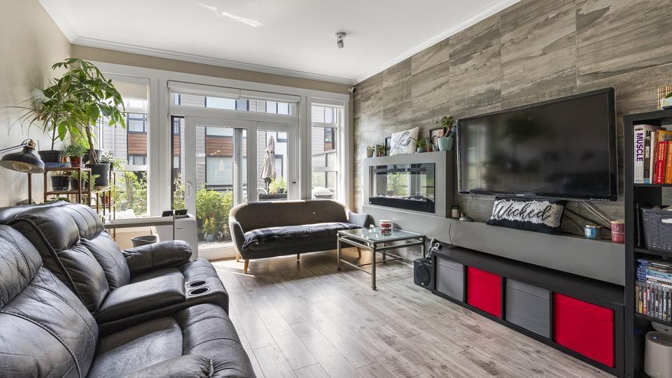 104 16488 64 Avenue, Surrey, British Columbia  V3S 6X6 - Photo 4 - R2977675