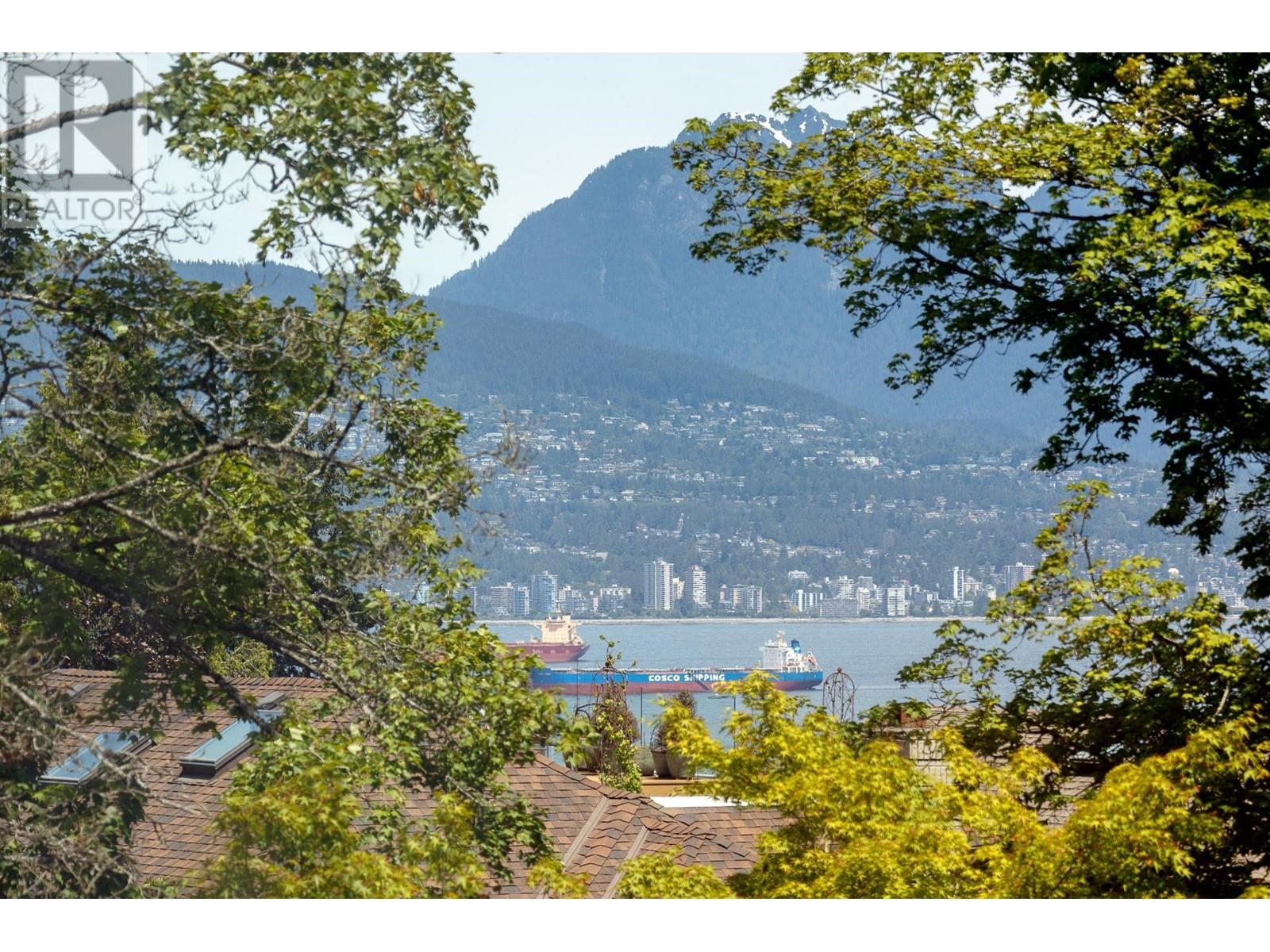 4678 W 3rd Avenue, Vancouver, British Columbia  V6R 1N4 - Photo 2 - R2977751