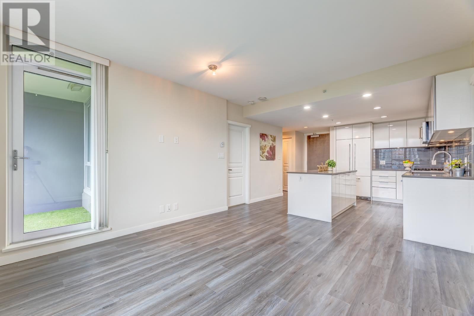 1605 3096 Windsor Gate, Coquitlam, British Columbia  V3B 0P4 - Photo 9 - R2977502