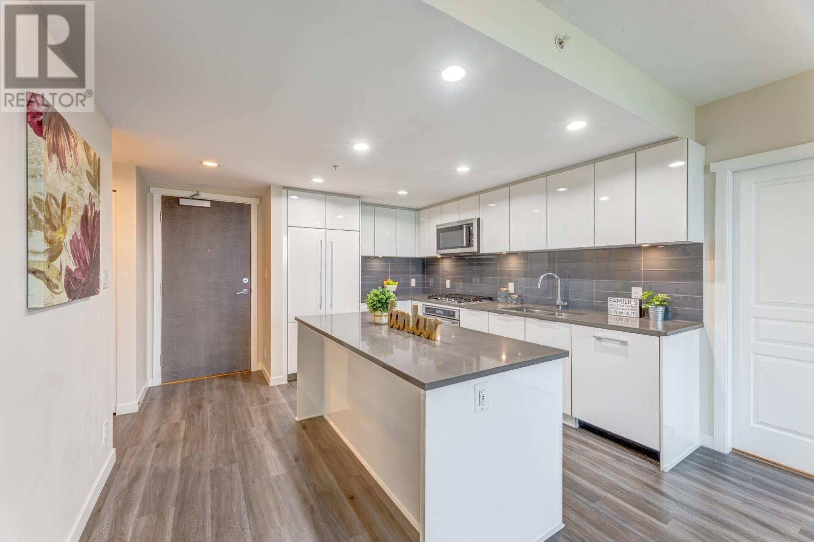 1605 3096 Windsor Gate, Coquitlam, British Columbia  V3B 0P4 - Photo 5 - R2977502
