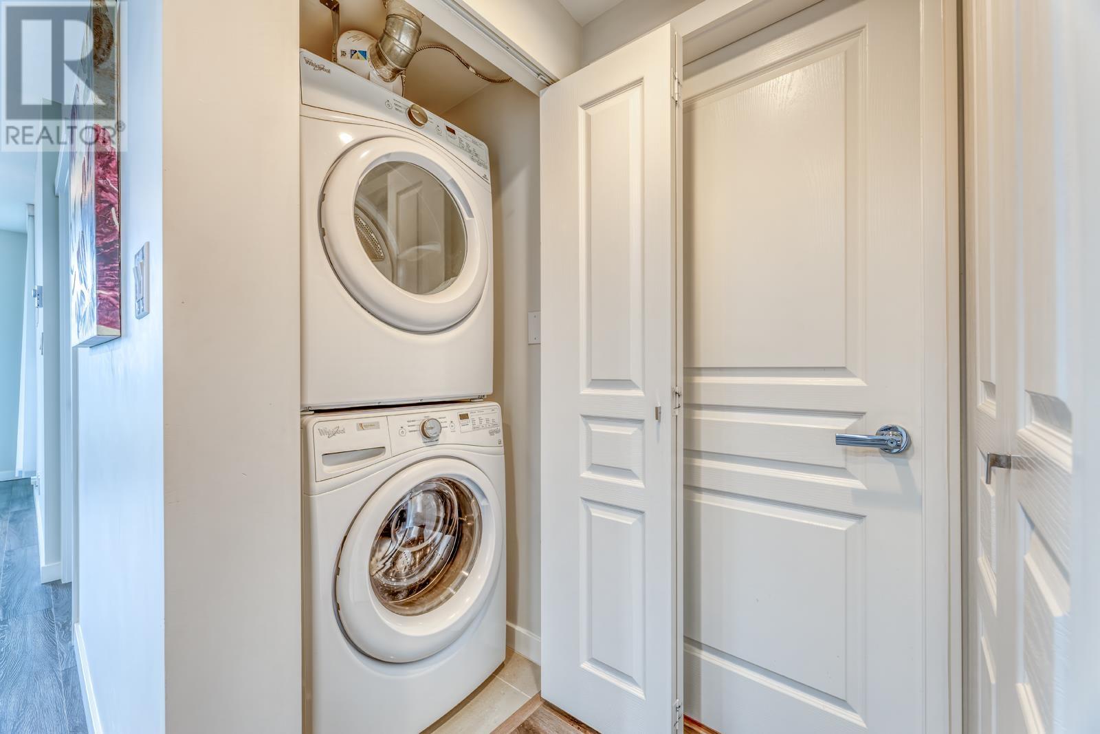 1605 3096 Windsor Gate, Coquitlam, British Columbia  V3B 0P4 - Photo 17 - R2977502