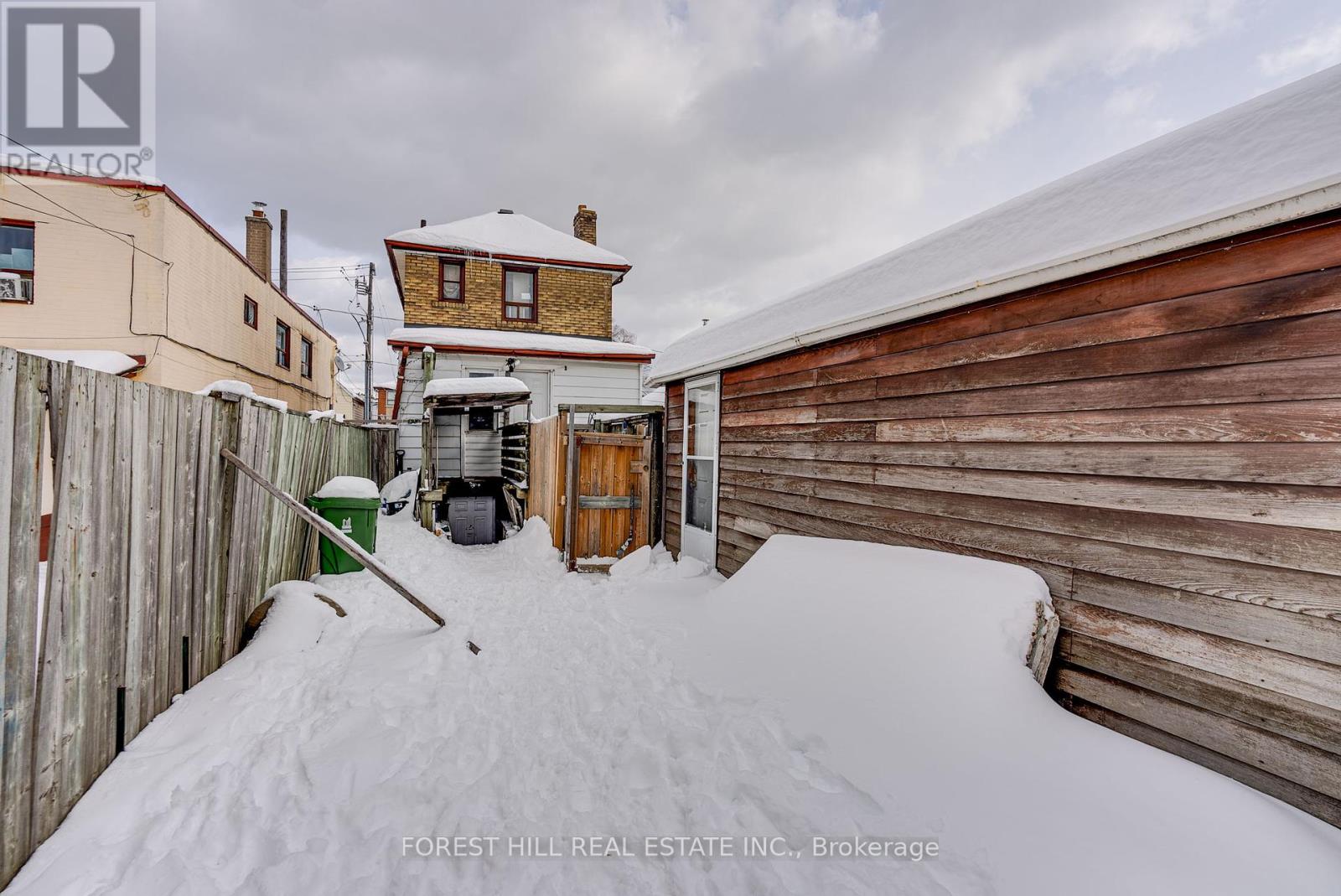666 Jane Street, Toronto, Ontario  M6N 4A7 - Photo 6 - W12018455
