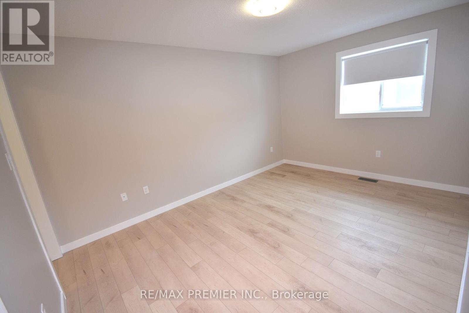 16 Commonwealth Road, Barrie, Ontario  L4M 7J6 - Photo 14 - S12014684