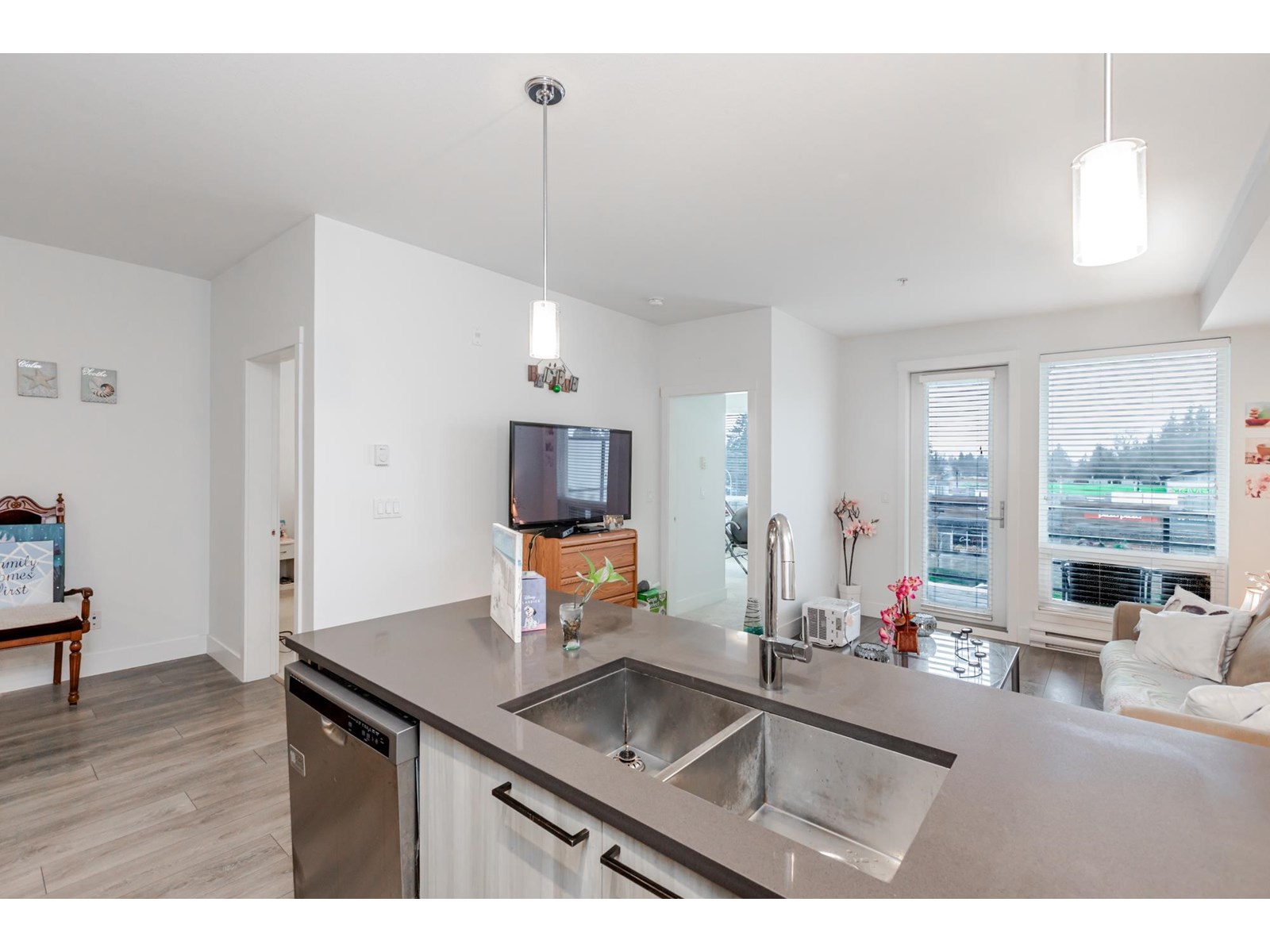 303 15628 104 Avenue, Surrey, British Columbia  V4N 2J3 - Photo 7 - R2973169