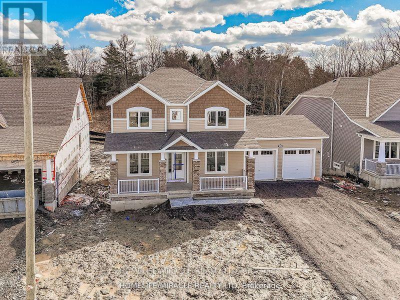 28 DYER CRESCENT, Bracebridge, Ontario