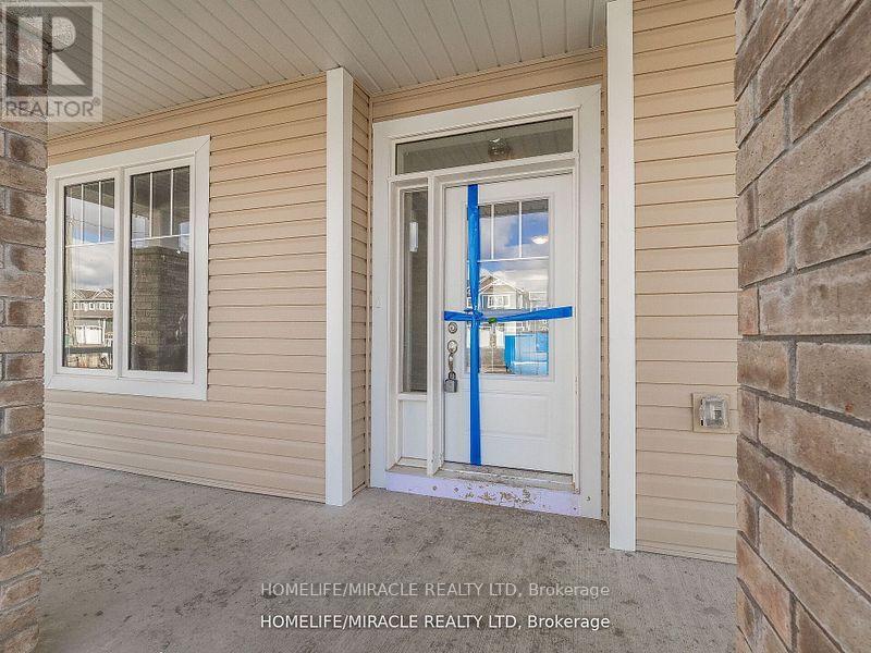 Property at 28 DYER CRESCENT image 3