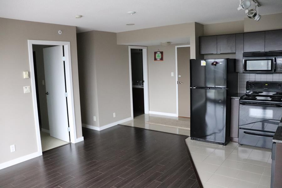 Property at 1110 13618 100 AVENUE image 3