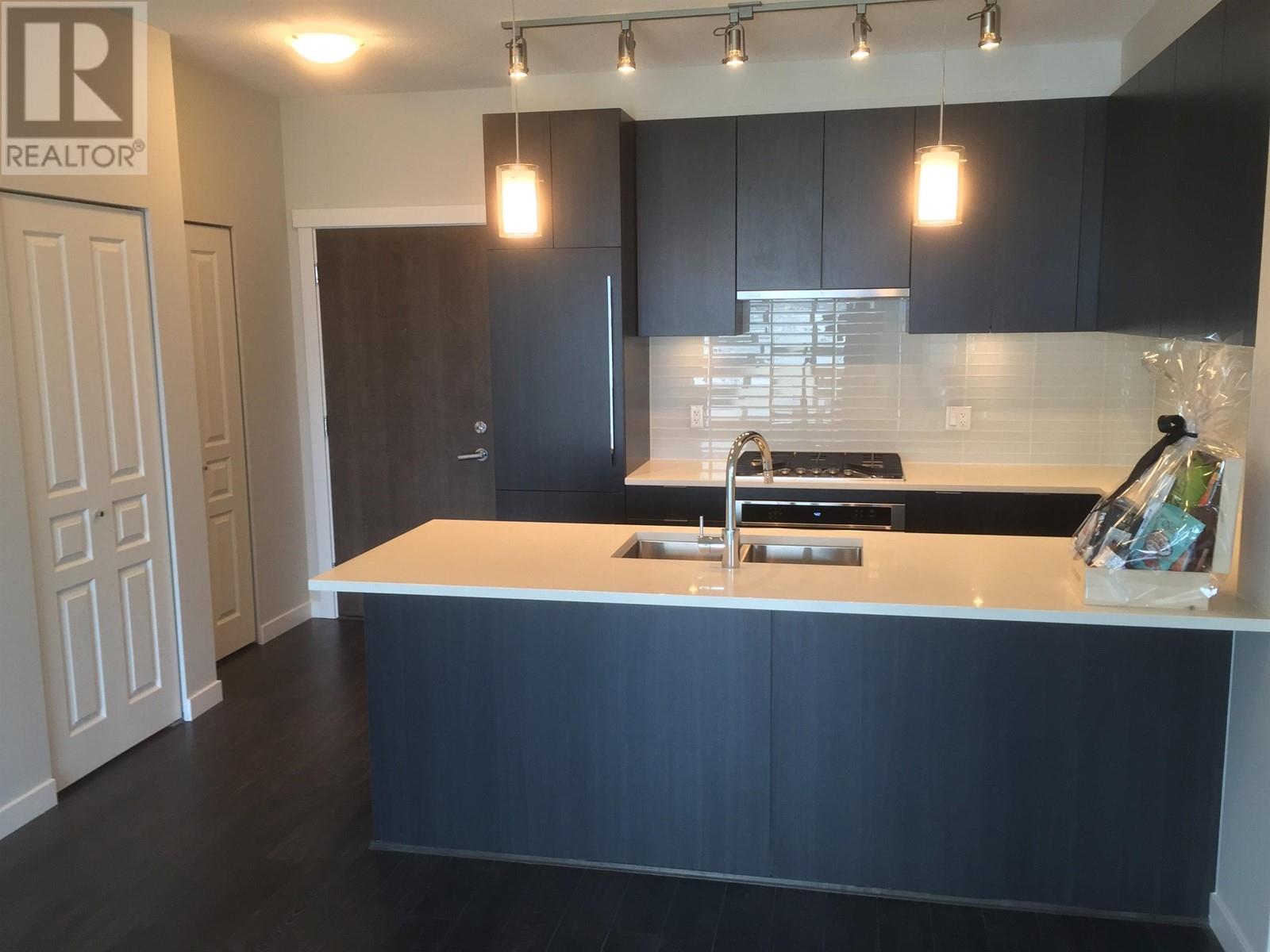 Listing Picture 5 of 29 : 602 9388 TOMICKI AVENUE, Richmond / 烈治文 - 魯藝地產 Yvonne Lu Group - MLS Medallion Club Member