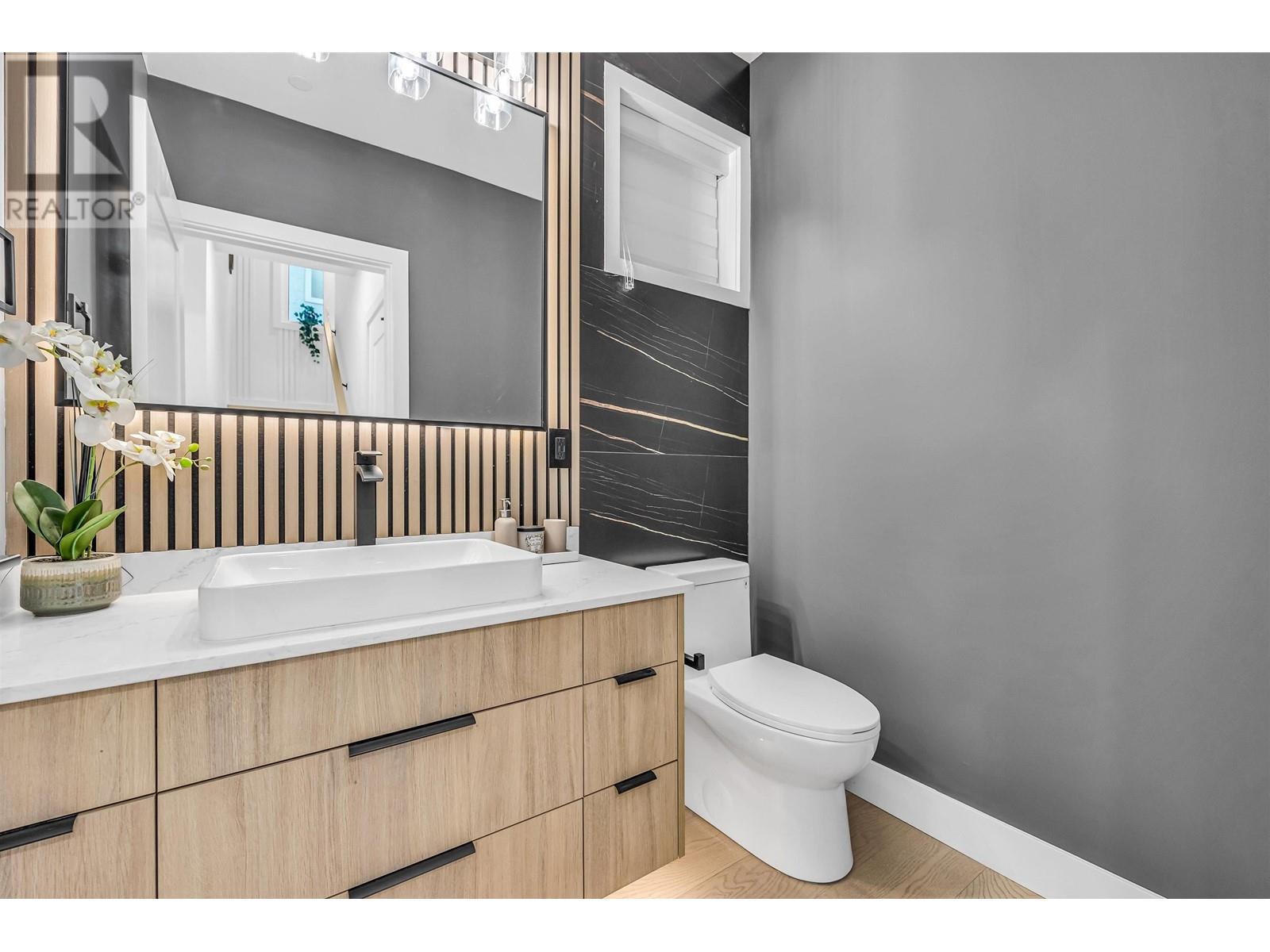 Listing Picture 12 of 25 : 848 E 38TH AVENUE, Vancouver / 溫哥華 - 魯藝地產 Yvonne Lu Group - MLS Medallion Club Member