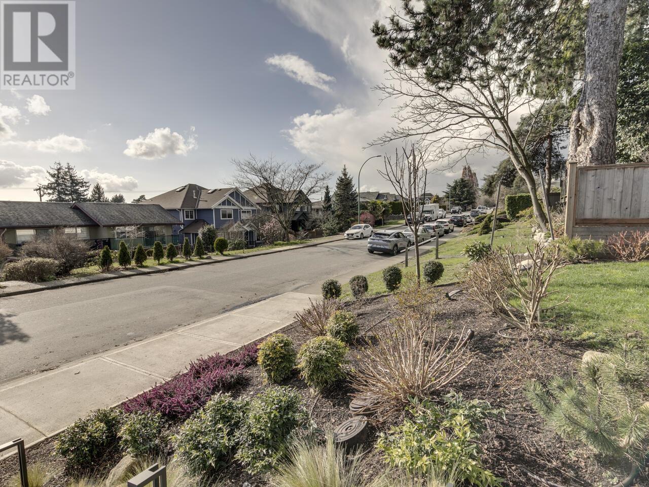336 E 5th Street, North Vancouver, British Columbia  V7L 1L9 - Photo 37 - R2974948