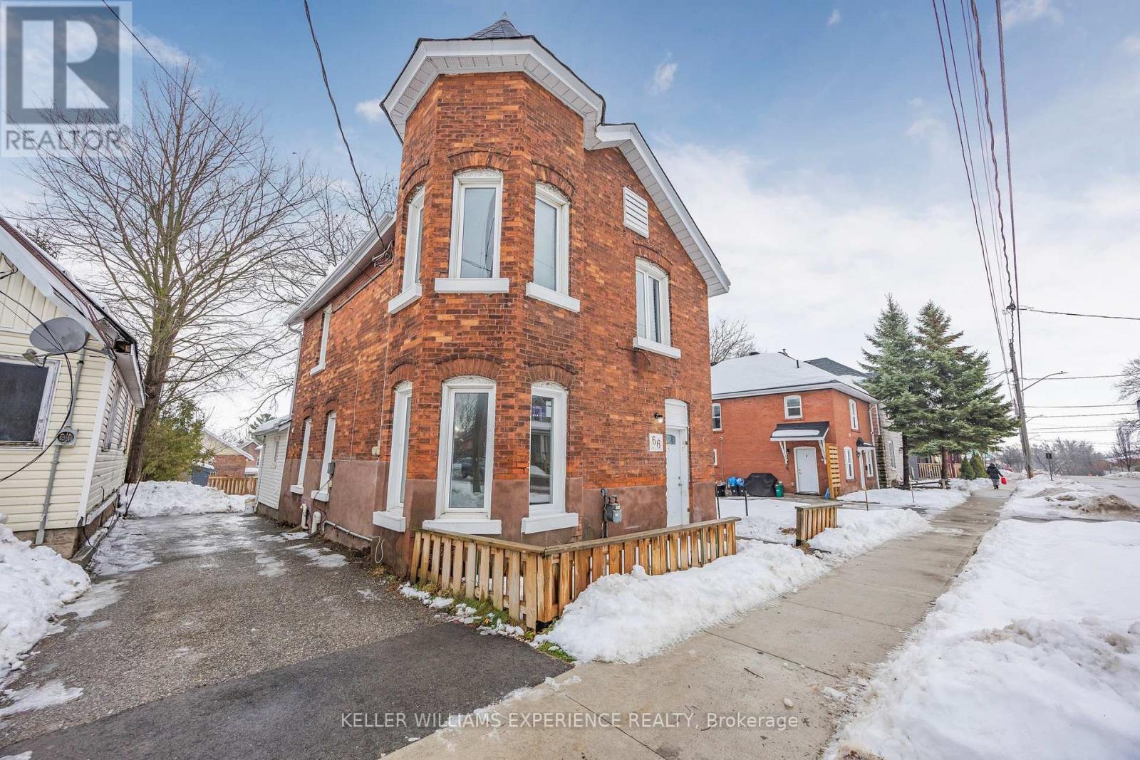 Property at 66 MATCHEDASH STREET S image 2