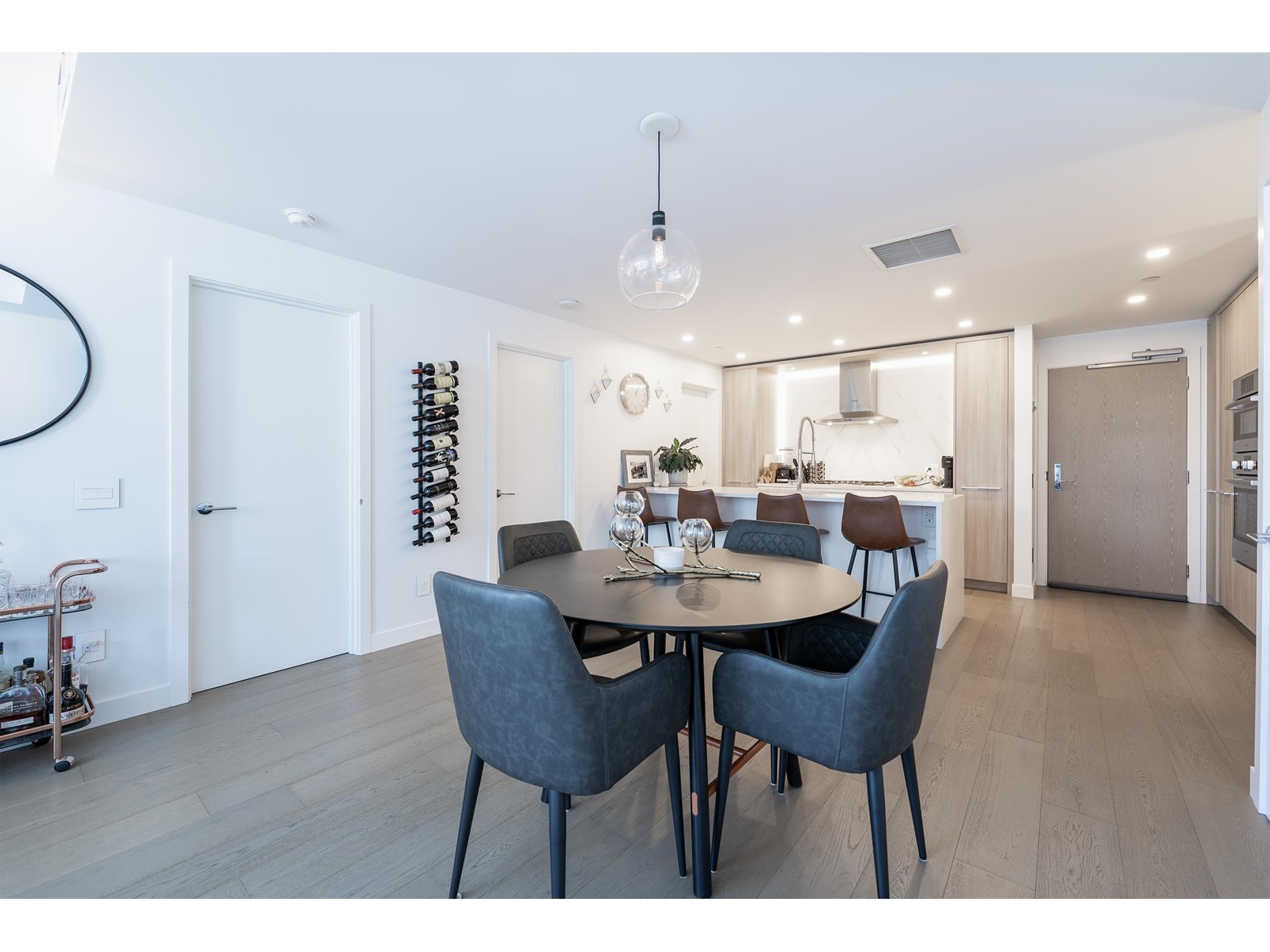 805 15165 Thrift Avenue, White Rock, British Columbia  V4B 0C1 - Photo 7 - R2977787
