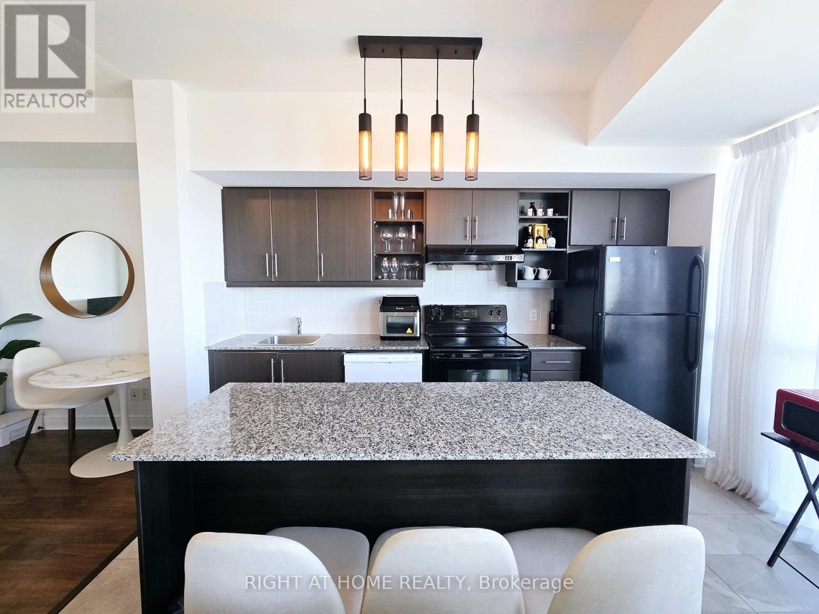 1005 - 35 Brian Peck Crescent, Toronto (Thorncliffe Park), Ontario  M4G 0A5 - Photo 11 - C12018560