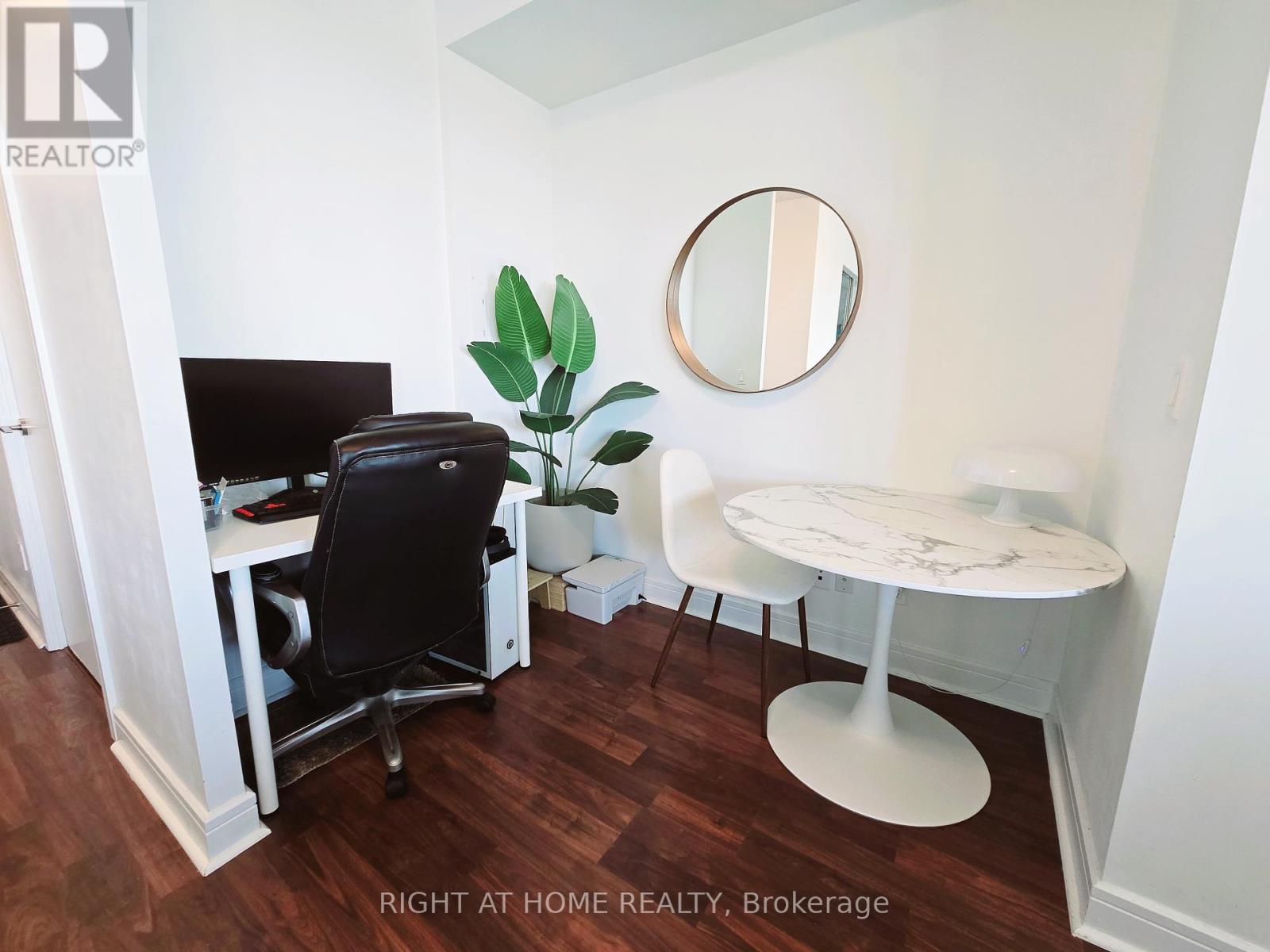 1005 - 35 Brian Peck Crescent, Toronto (Thorncliffe Park), Ontario  M4G 0A5 - Photo 14 - C12018560