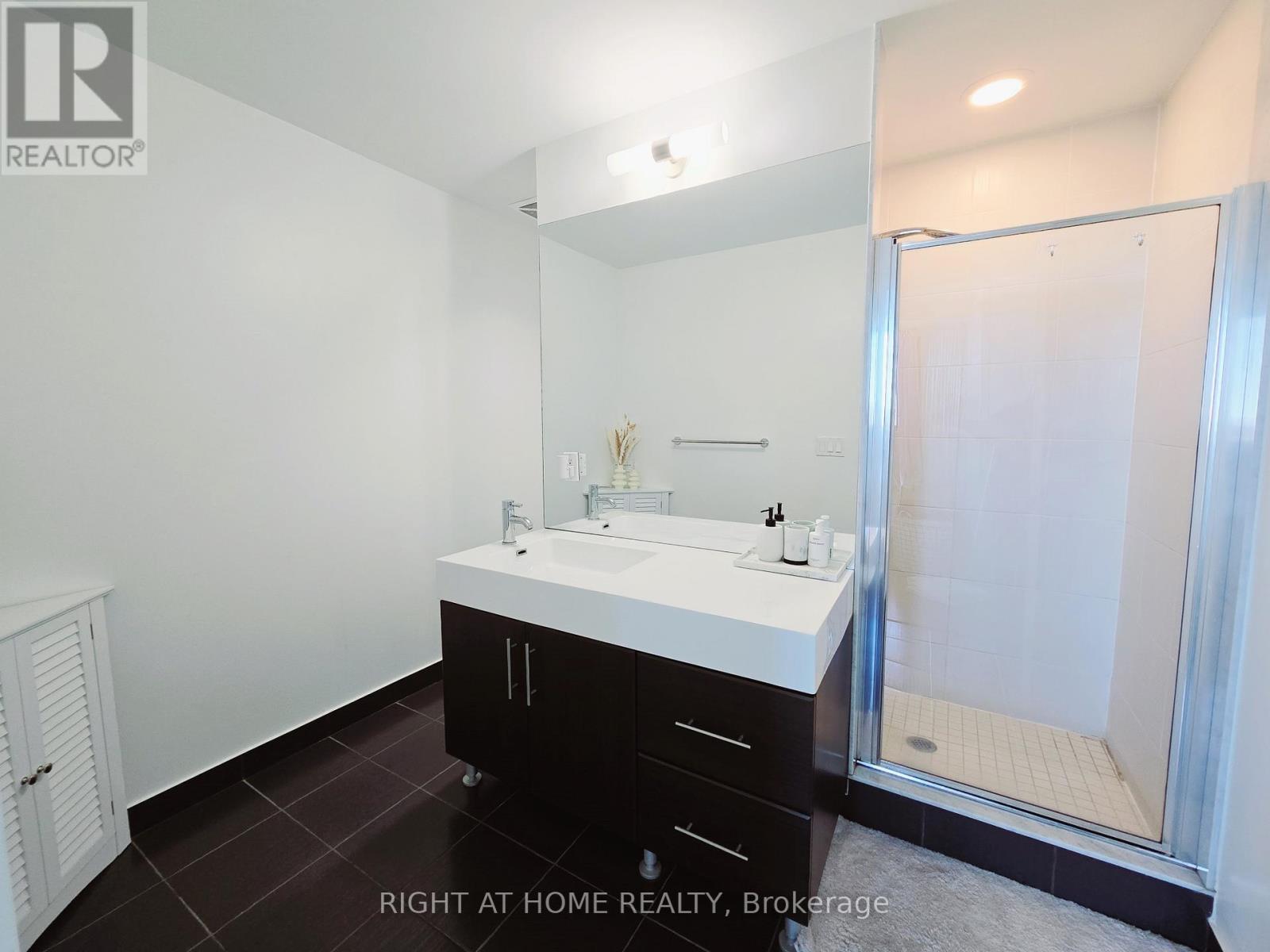 1005 - 35 Brian Peck Crescent, Toronto (Thorncliffe Park), Ontario  M4G 0A5 - Photo 17 - C12018560