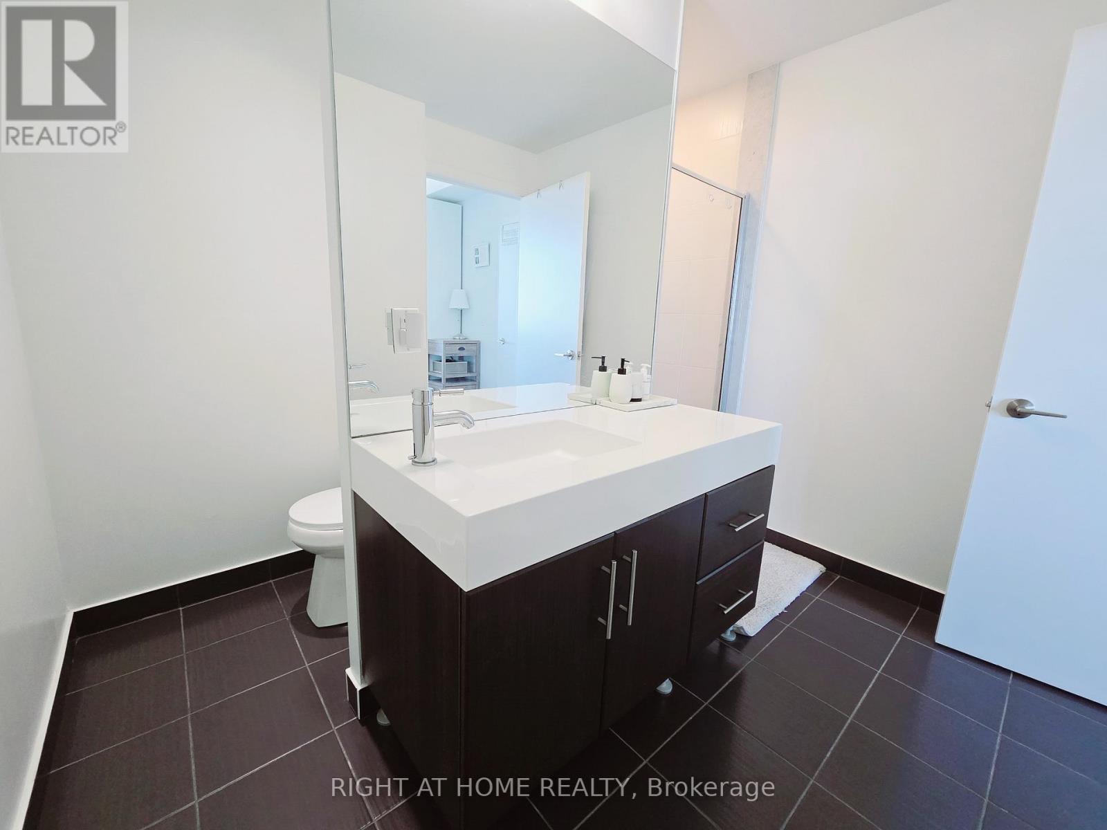 1005 - 35 Brian Peck Crescent, Toronto (Thorncliffe Park), Ontario  M4G 0A5 - Photo 18 - C12018560