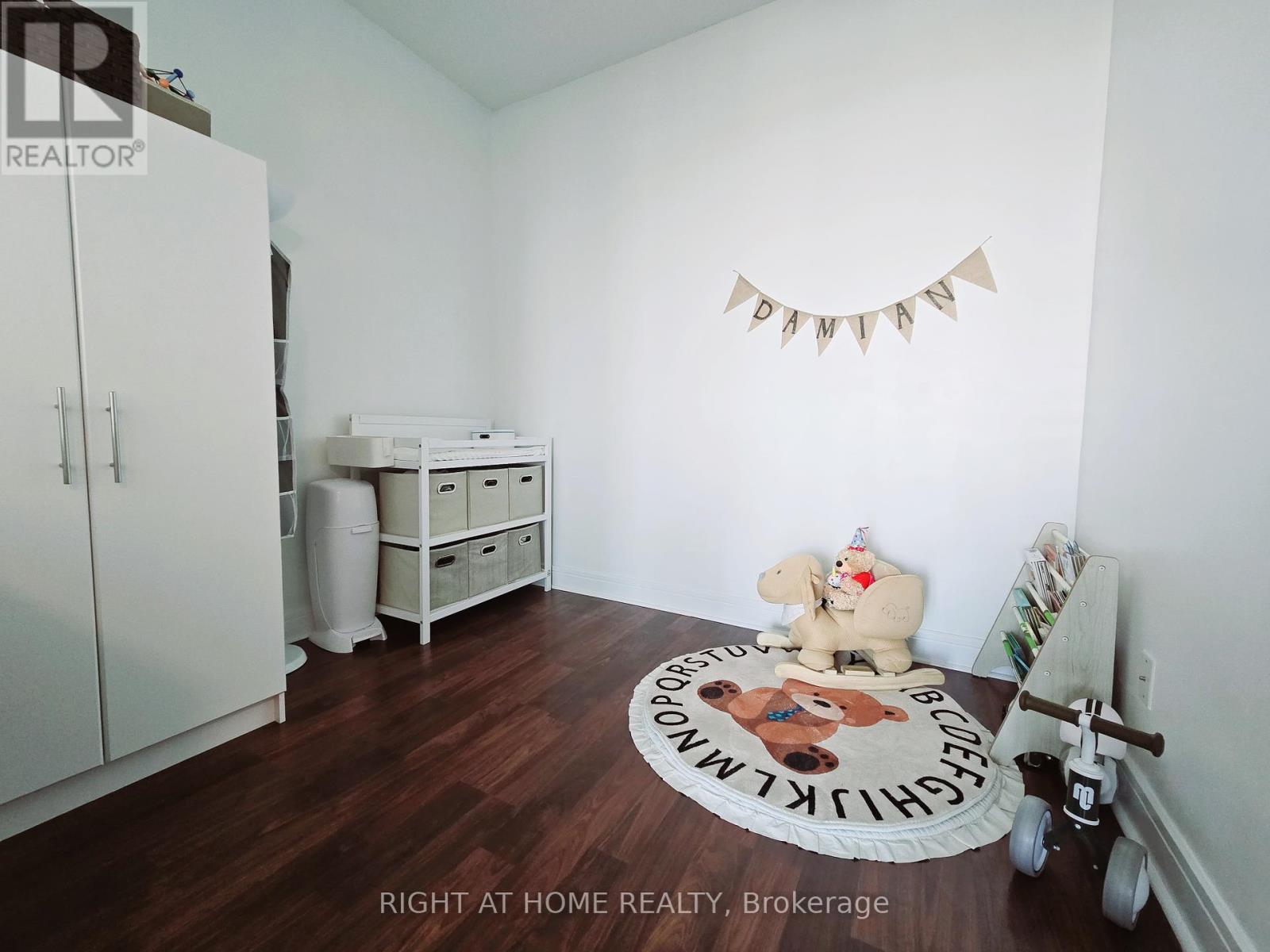 1005 - 35 Brian Peck Crescent, Toronto (Thorncliffe Park), Ontario  M4G 0A5 - Photo 19 - C12018560