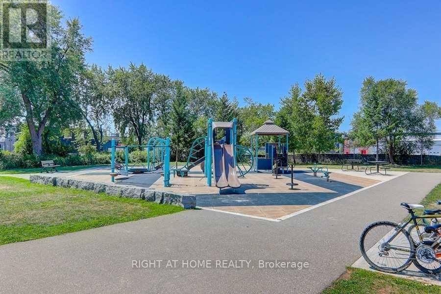 1005 - 35 Brian Peck Crescent, Toronto (Thorncliffe Park), Ontario  M4G 0A5 - Photo 37 - C12018560