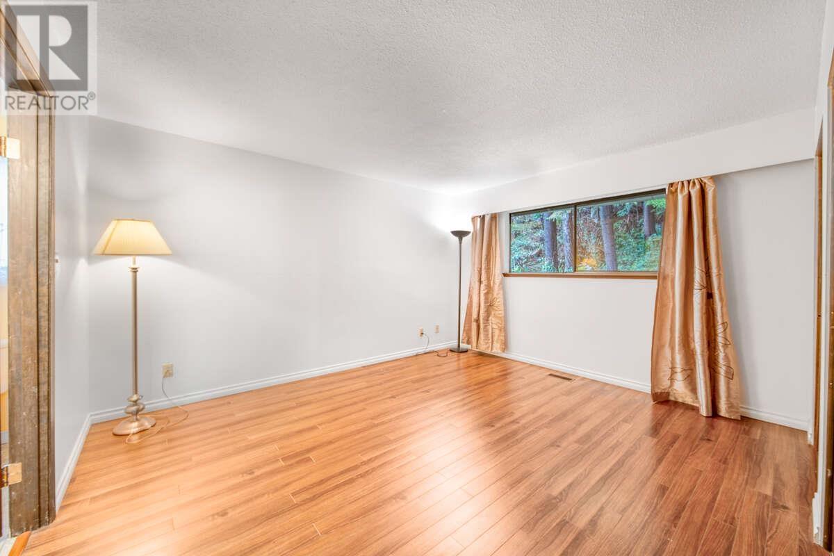 692 Alpine Court, North Vancouver, British Columbia  V7R 2L8 - Photo 15 - R2972071