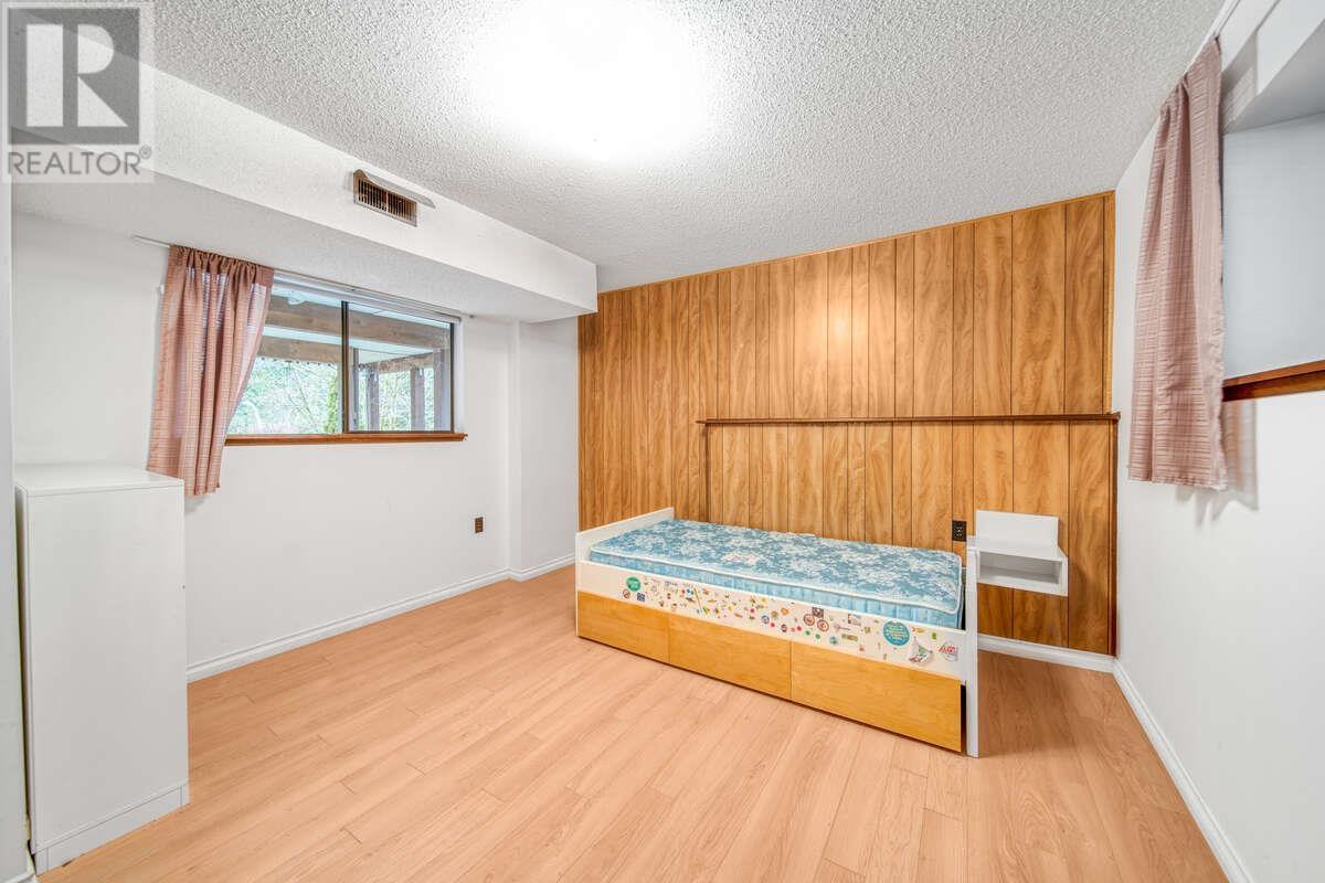 692 Alpine Court, North Vancouver, British Columbia  V7R 2L8 - Photo 21 - R2972071