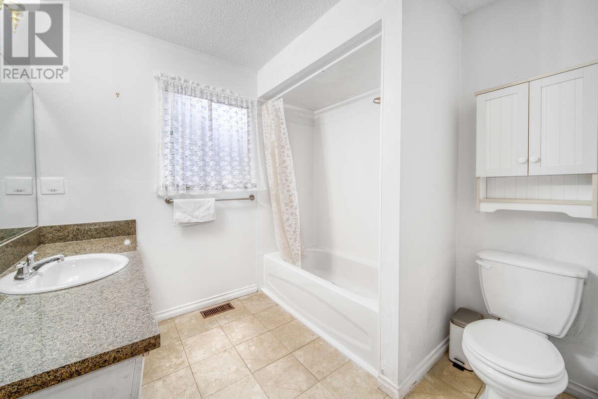 692 Alpine Court, North Vancouver, British Columbia  V7R 2L8 - Photo 29 - R2972071