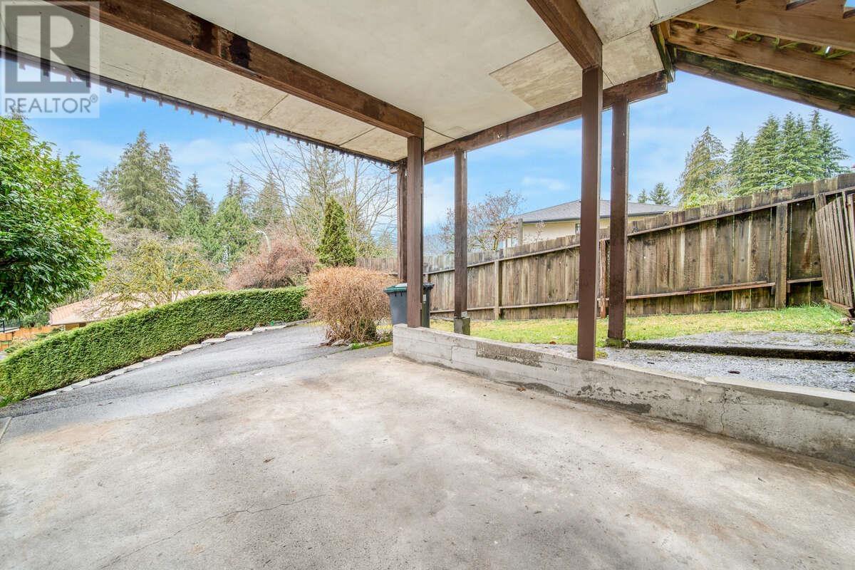 692 Alpine Court, North Vancouver, British Columbia  V7R 2L8 - Photo 28 - R2972071