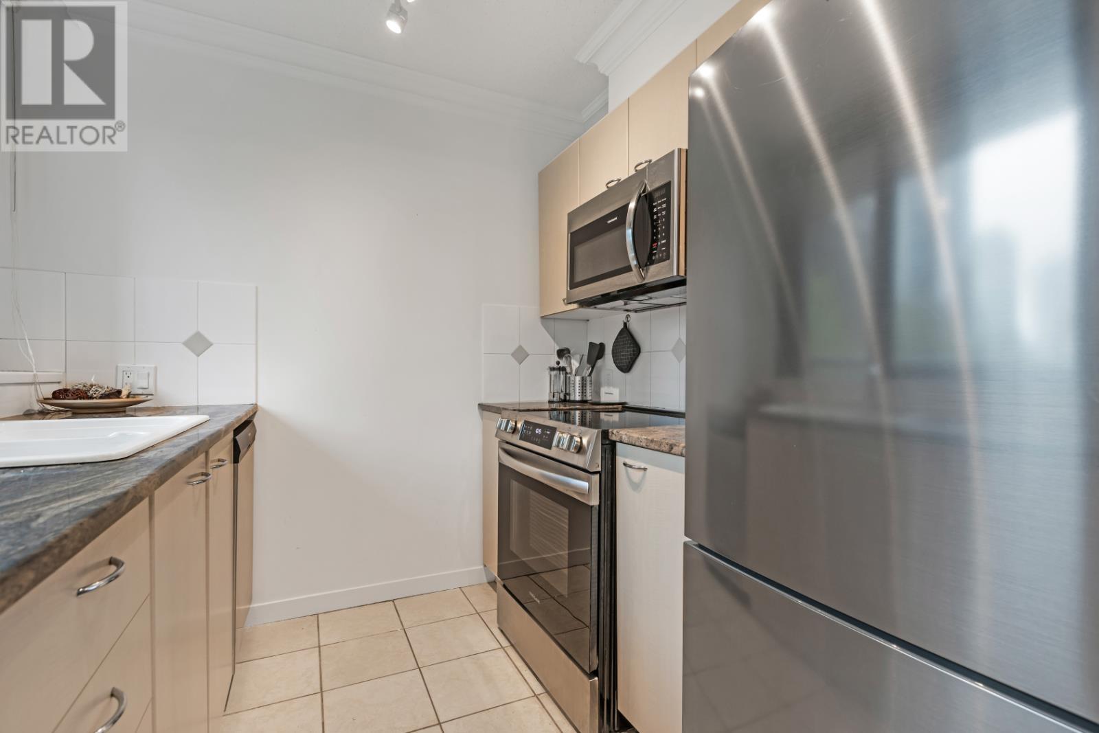 106 1331 Alberni Street, Vancouver, British Columbia  V6E 4S1 - Photo 9 - R2977827