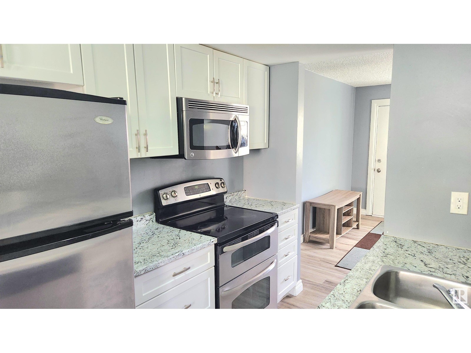 702 Abbottsfield Rd Nw, Edmonton, Alberta  T5W 4R4 - Photo 8 - E4425617